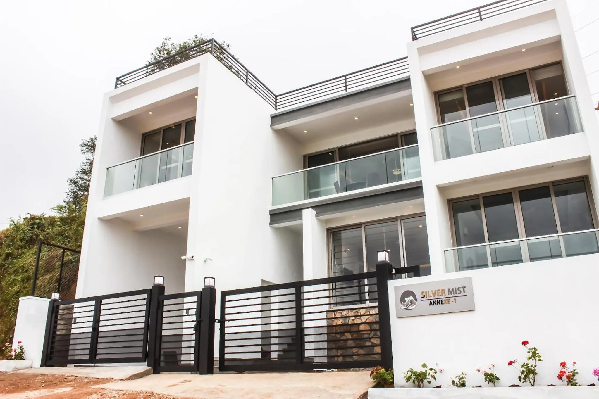 Property building in Silver Mist