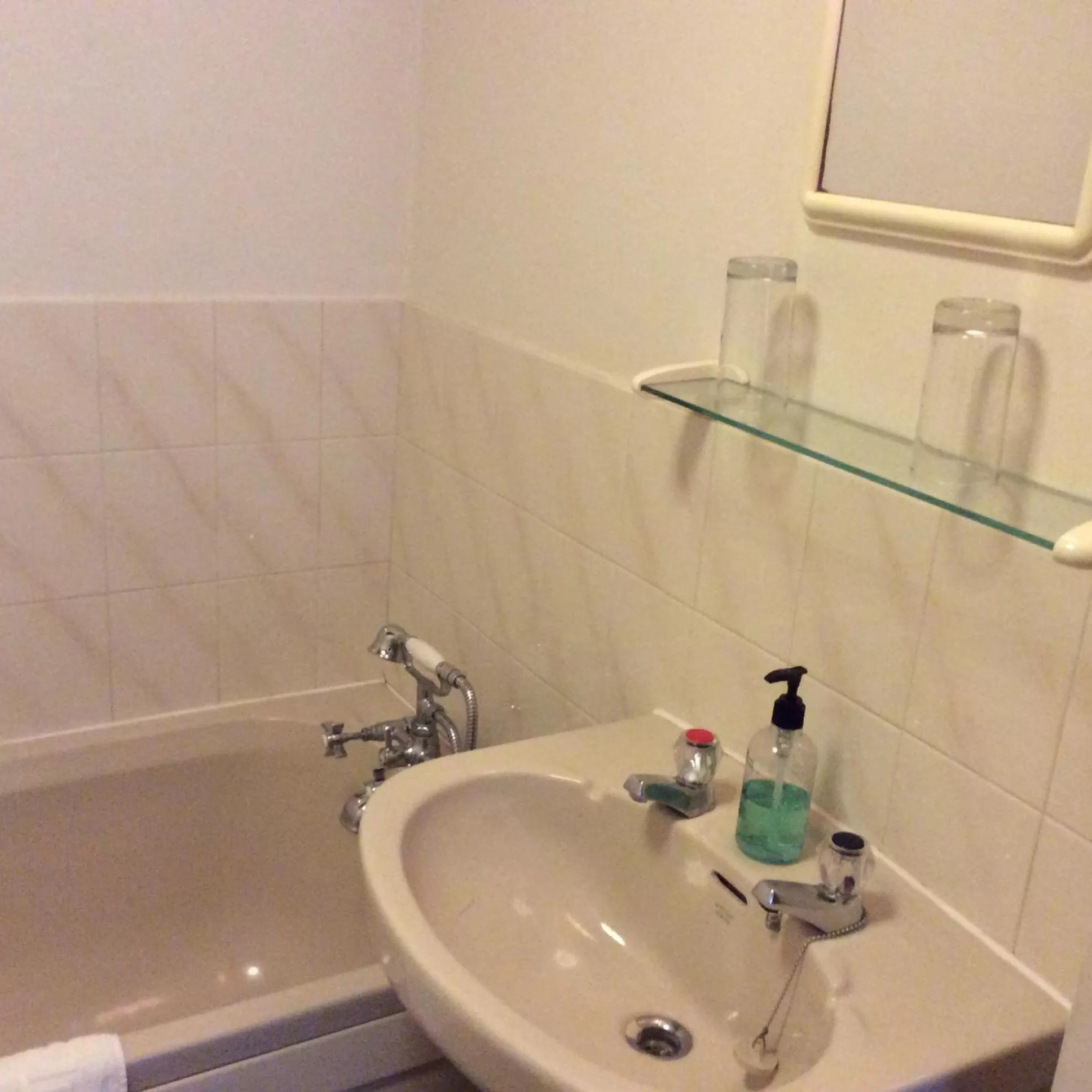 Bathroom in The Talbot Inn