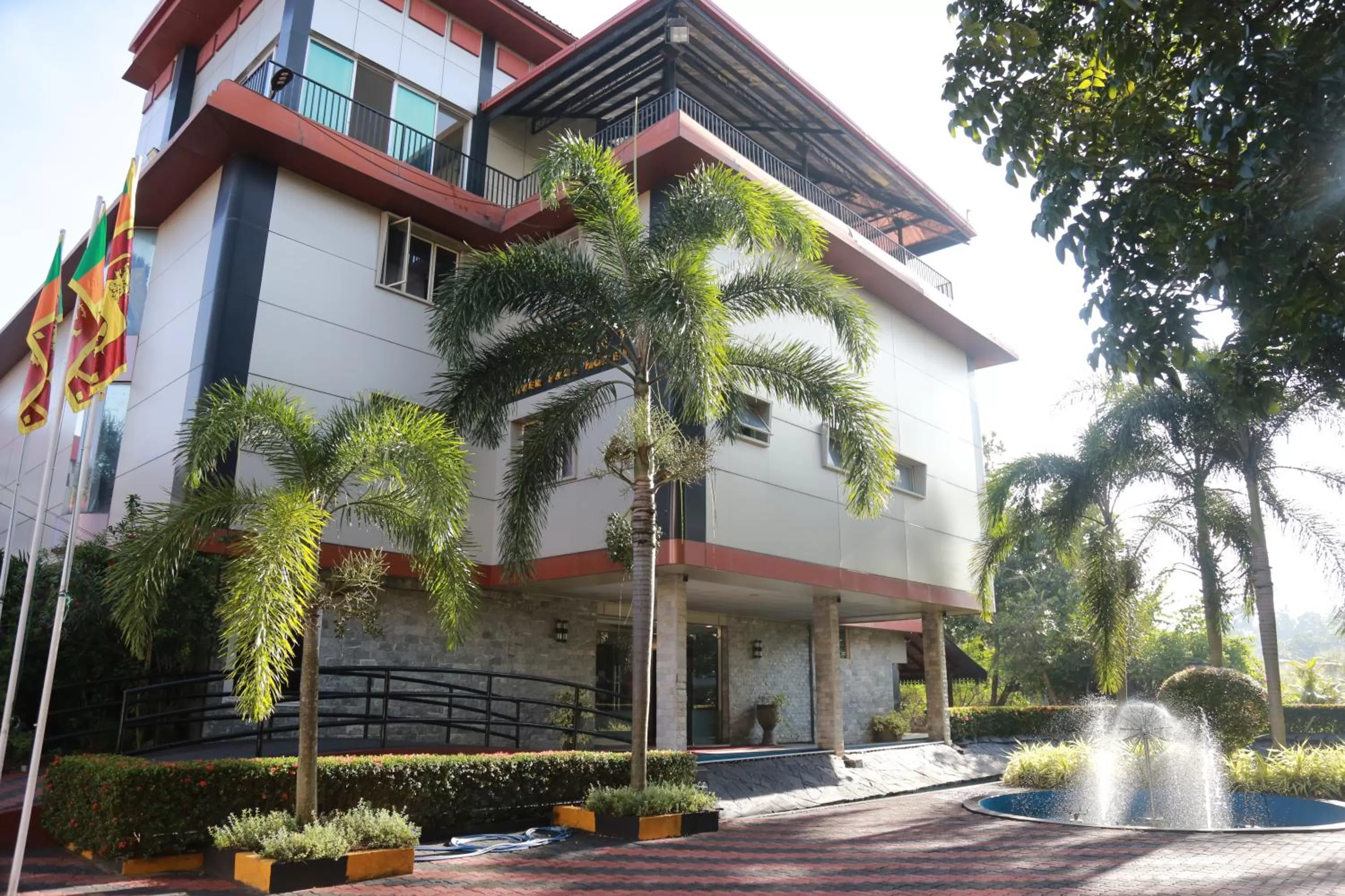 Opulent River Face Hotel