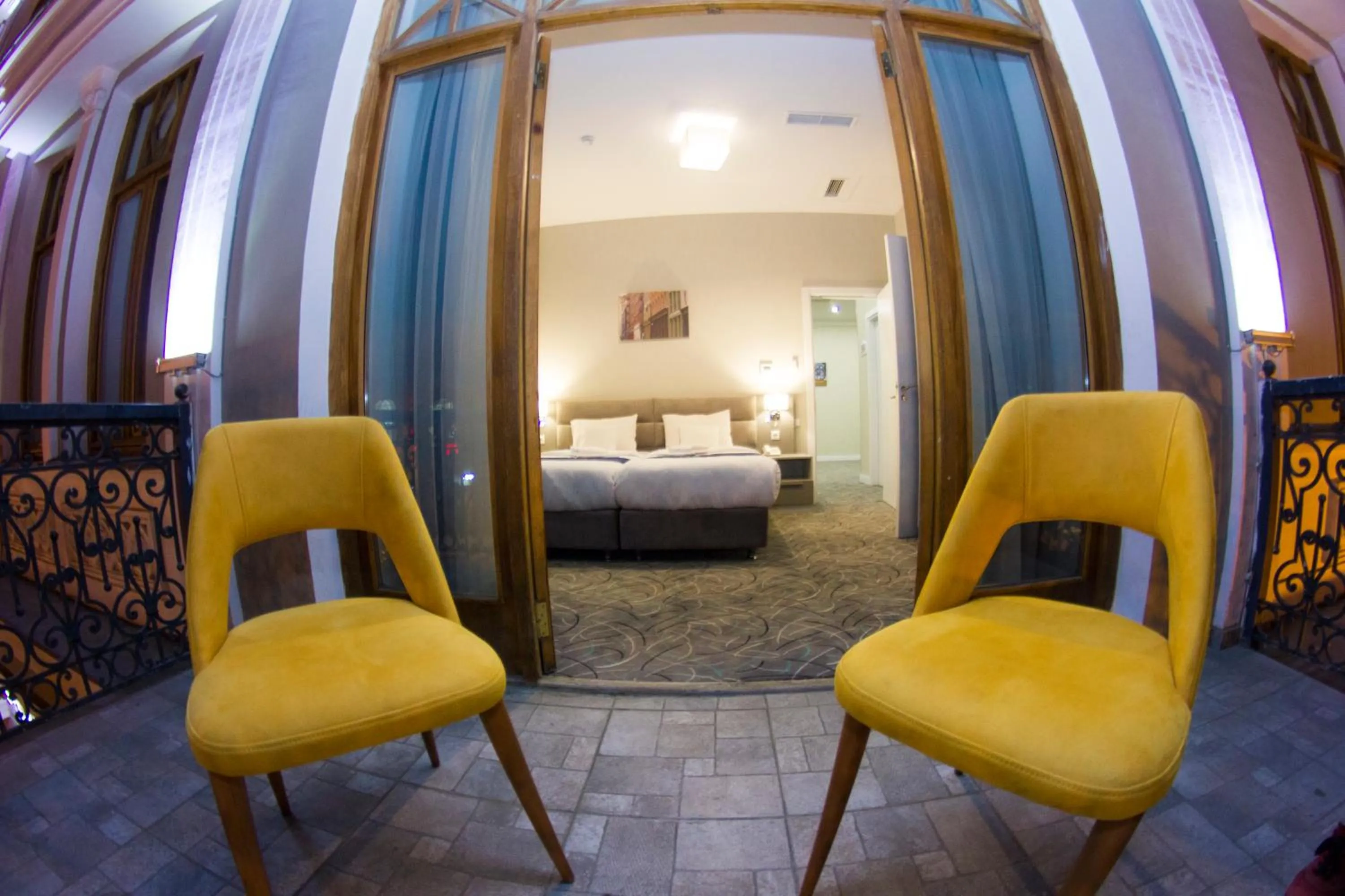 Restaurant/places to eat in Tribeca Hotel