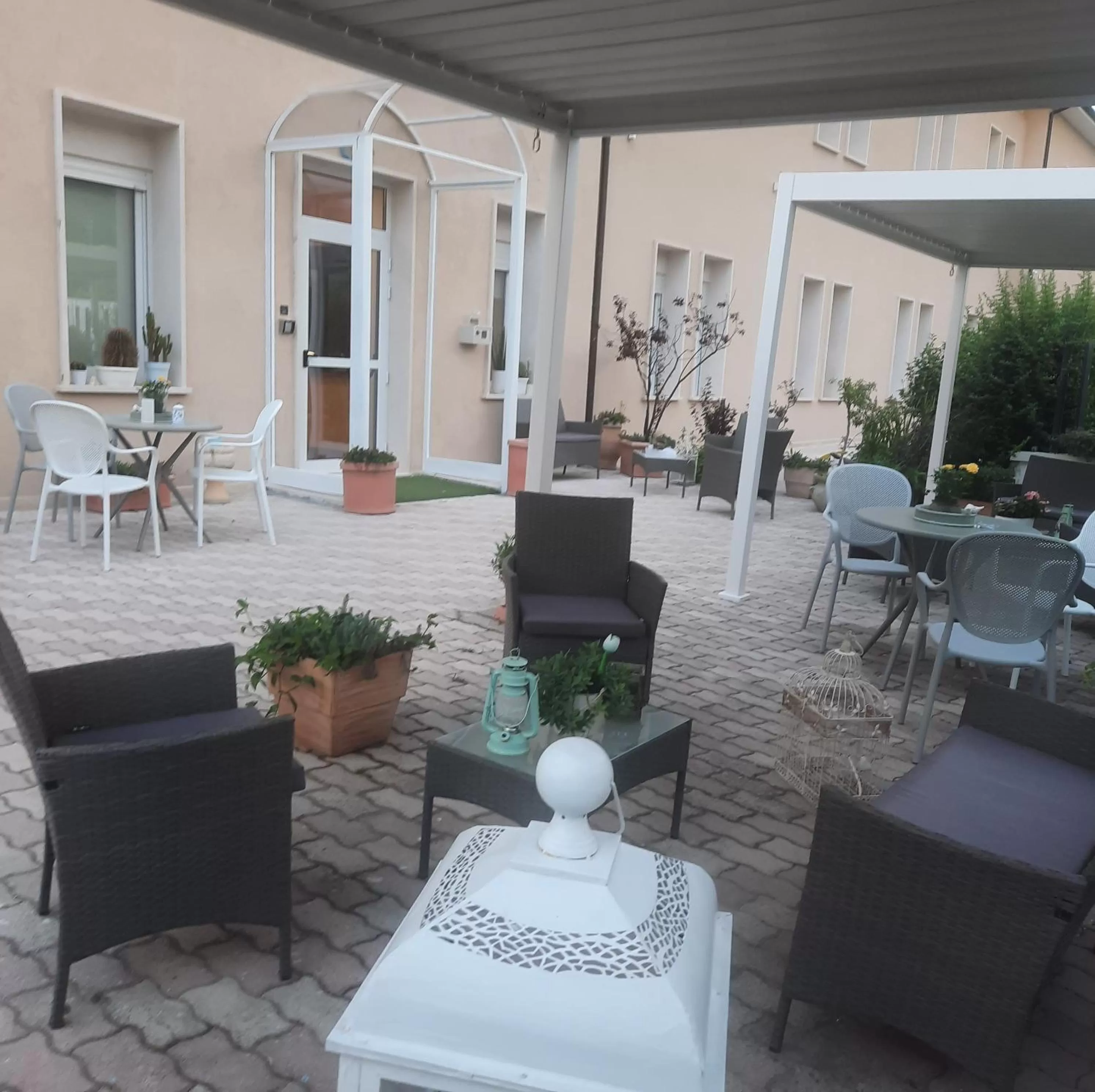 Patio in Hotel Porta Rivera