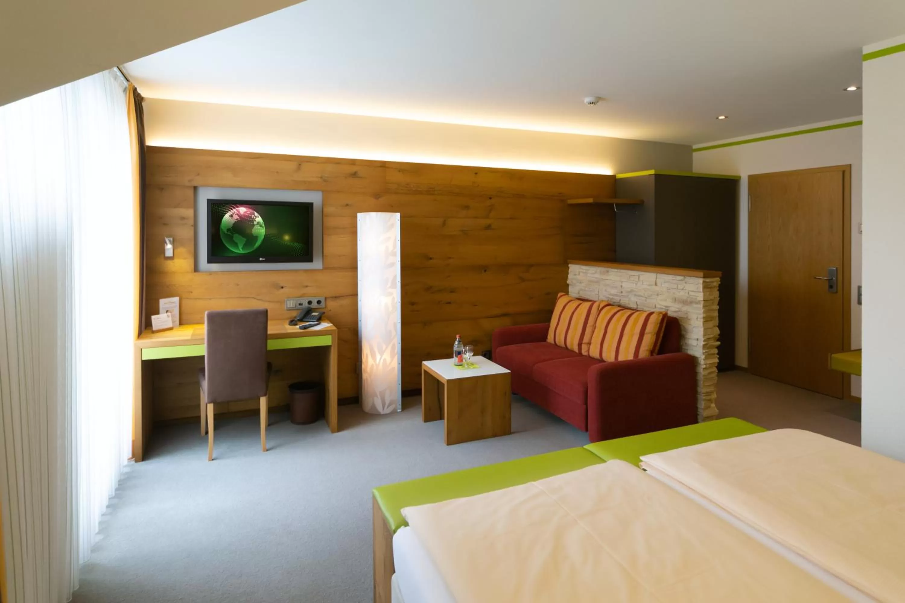 Photo of the whole room, Bed in Hotel-Restaurant Bierhäusle