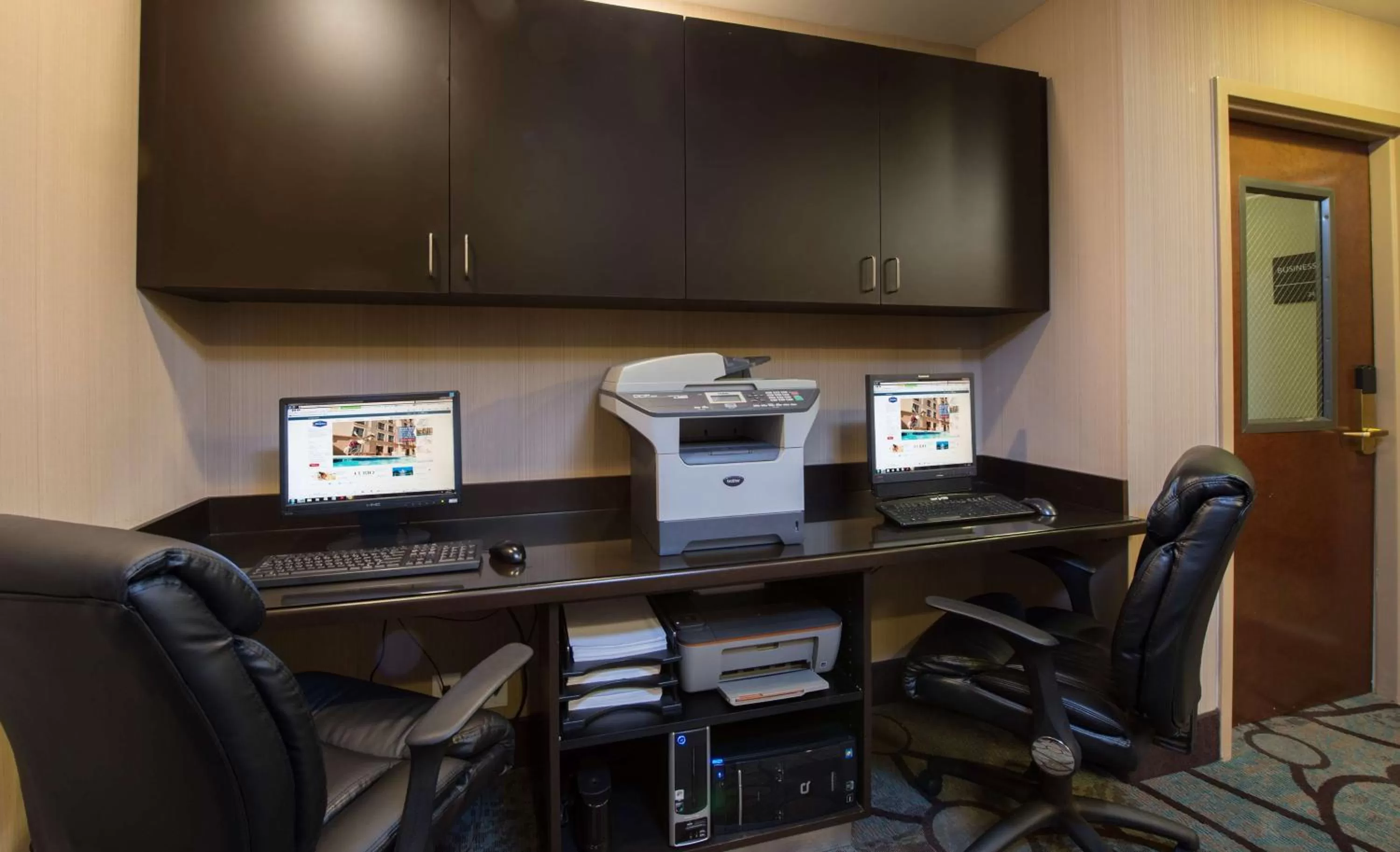 Business facilities in Hampton Inn Cornelia