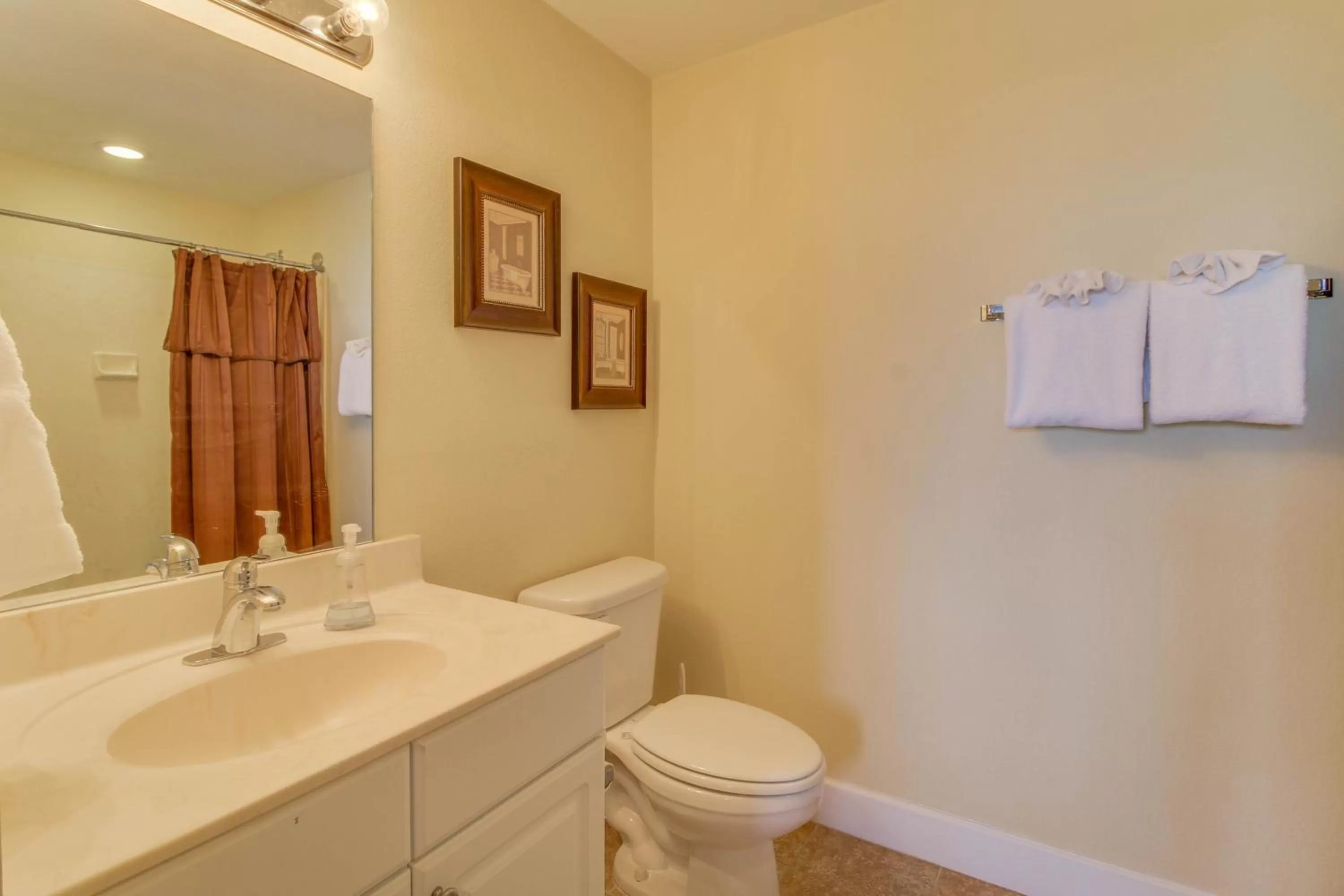 Bathroom in Tidewater Beach Resort 1204