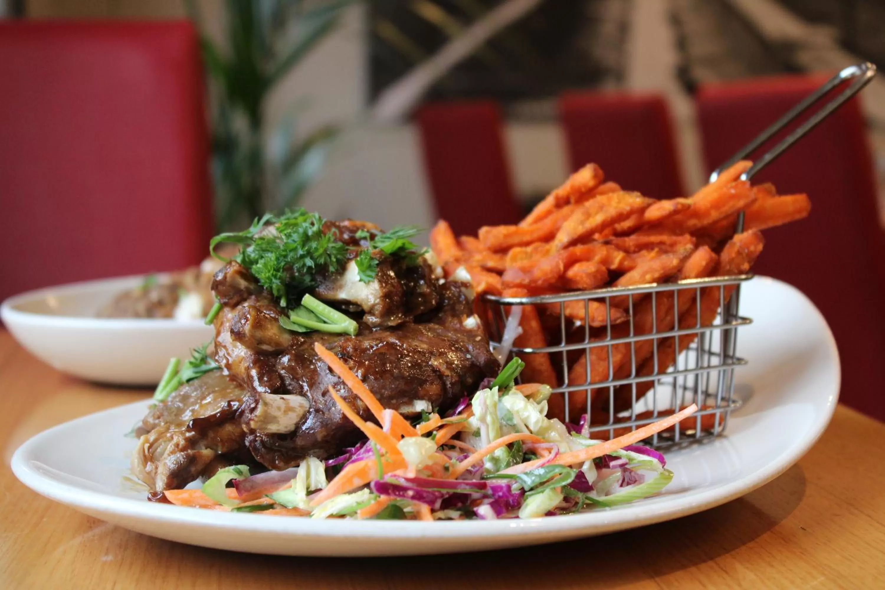 Restaurant/places to eat in The Old Woolstore Apartment Hotel