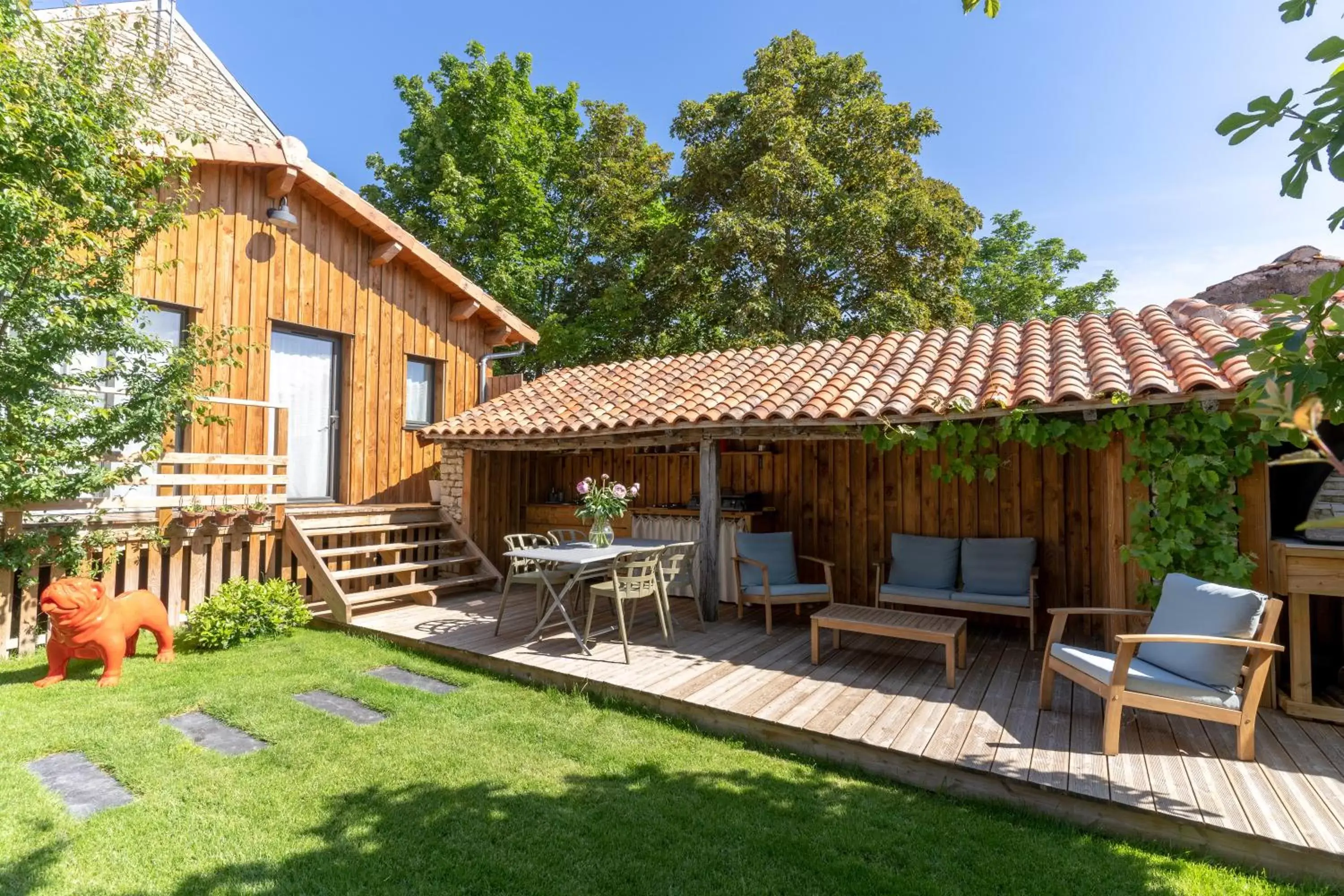 Double Room with Terrace in AU LOGIS DE BELLEFOIS - Chambres d'hôtes Double Room with Terrace in AU LOGIS DE BELLEFOIS - Chambres d'hôtes
