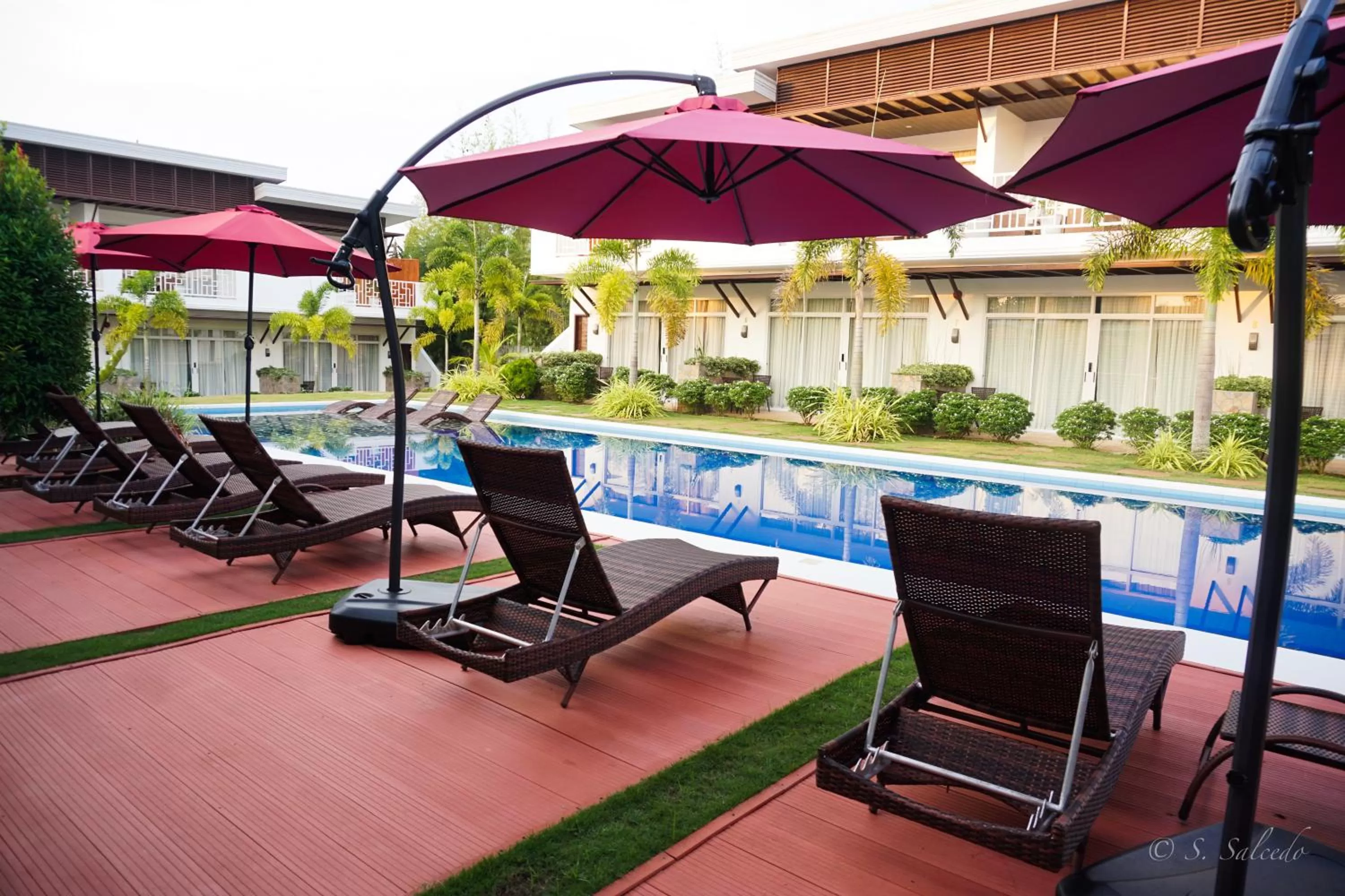 Bella Napoli Resort & Resto