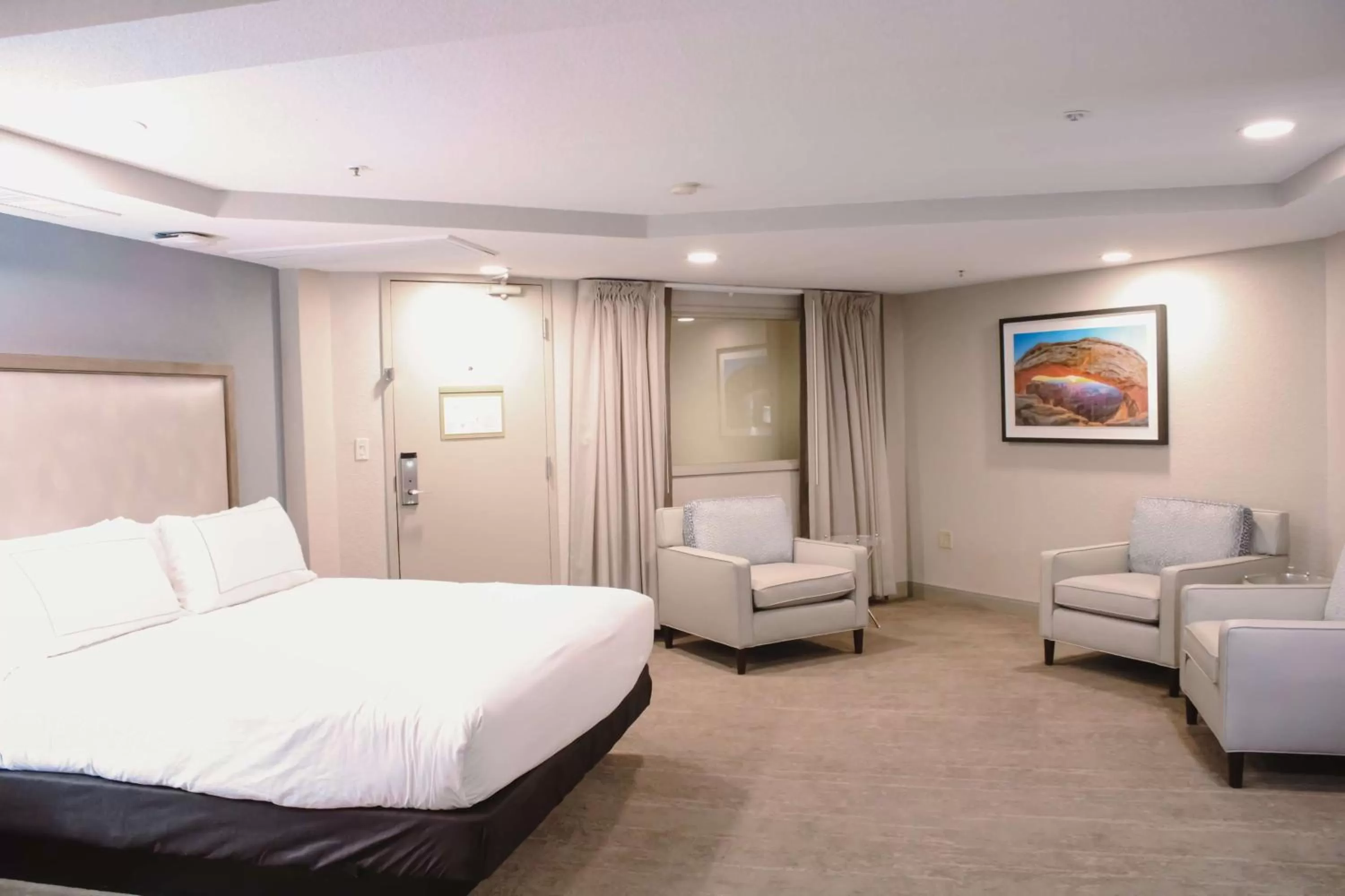 Bed in Doubletree by Hilton Phoenix Mesa