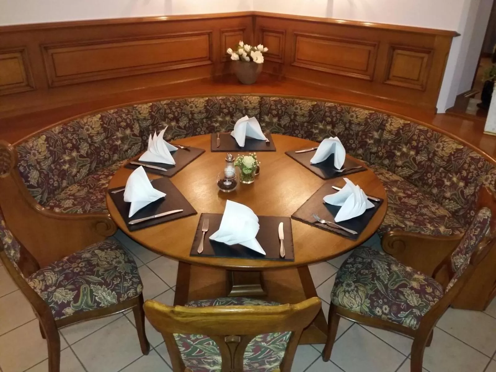 Restaurant/places to eat in Parkhotel Forsthaus