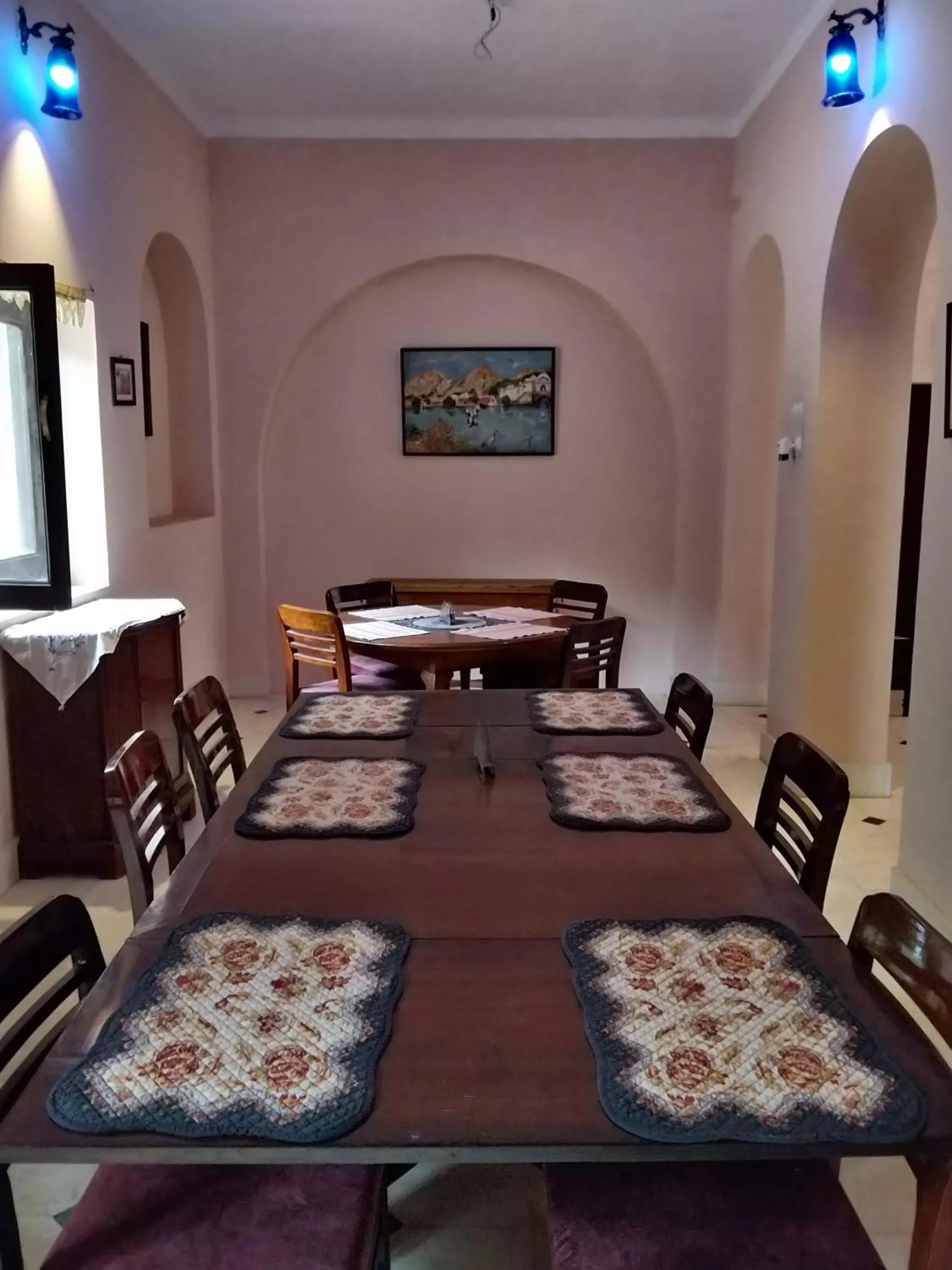 Breakfast in Sankhu Niwas