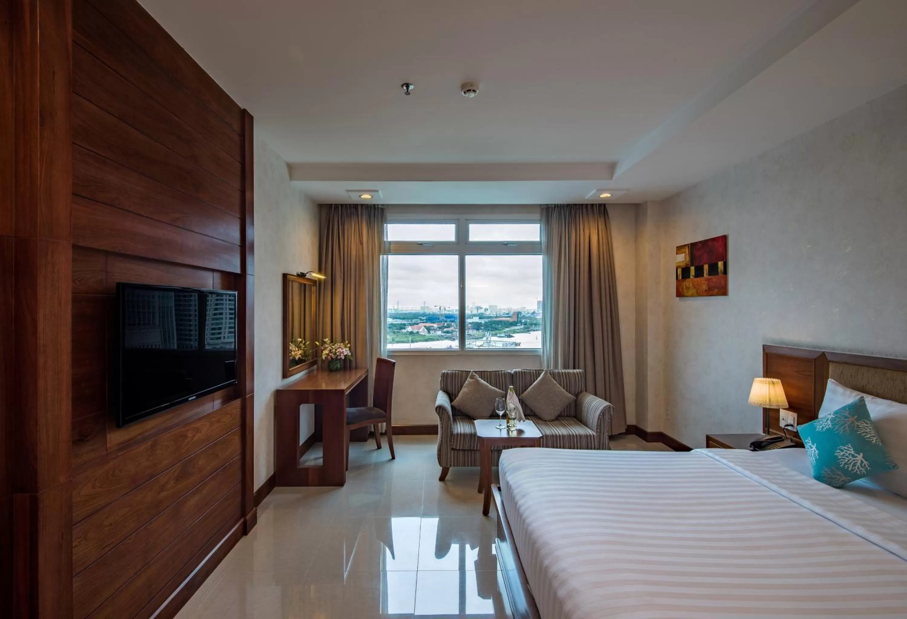 Photo of the whole room, Bed in Aquari Hotel