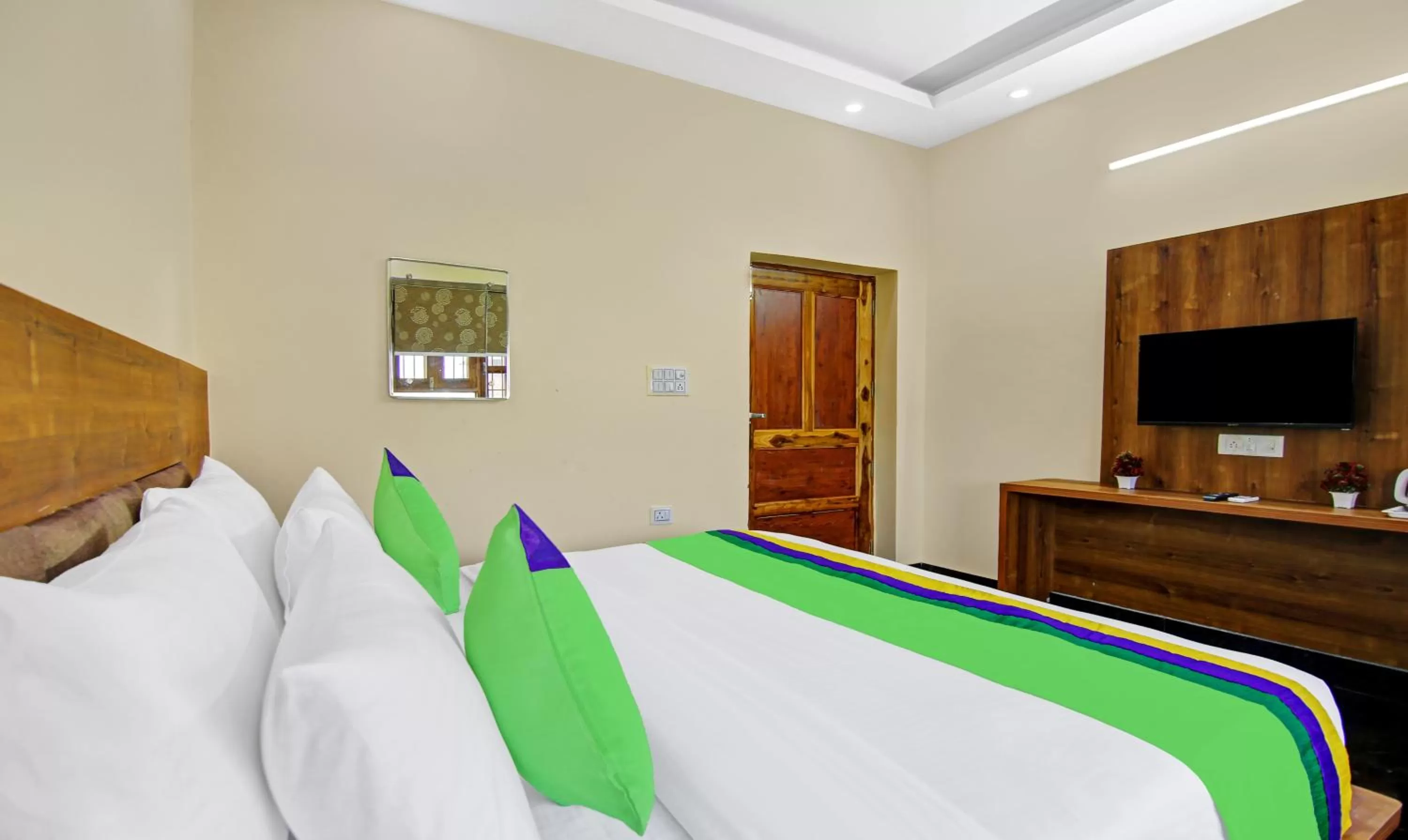 Bed in Treebo The Eden Roc