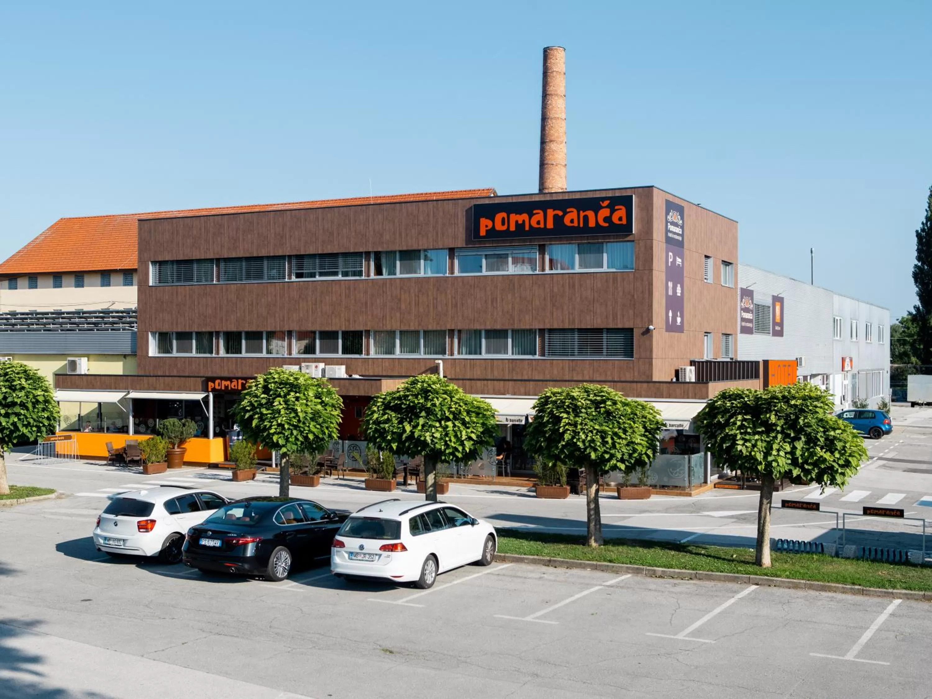 Property building in Hotel Pomaranča