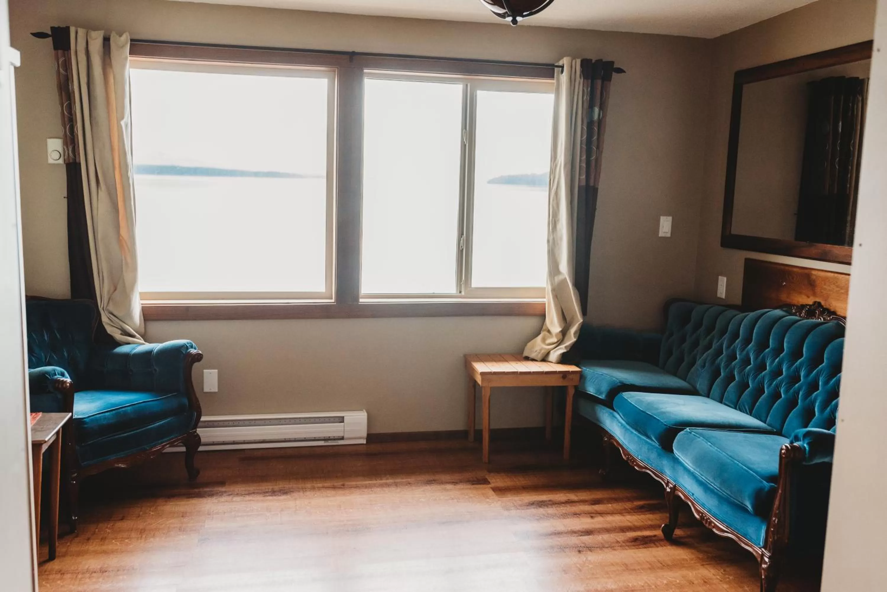 Living room in The Oceanfront Hotel