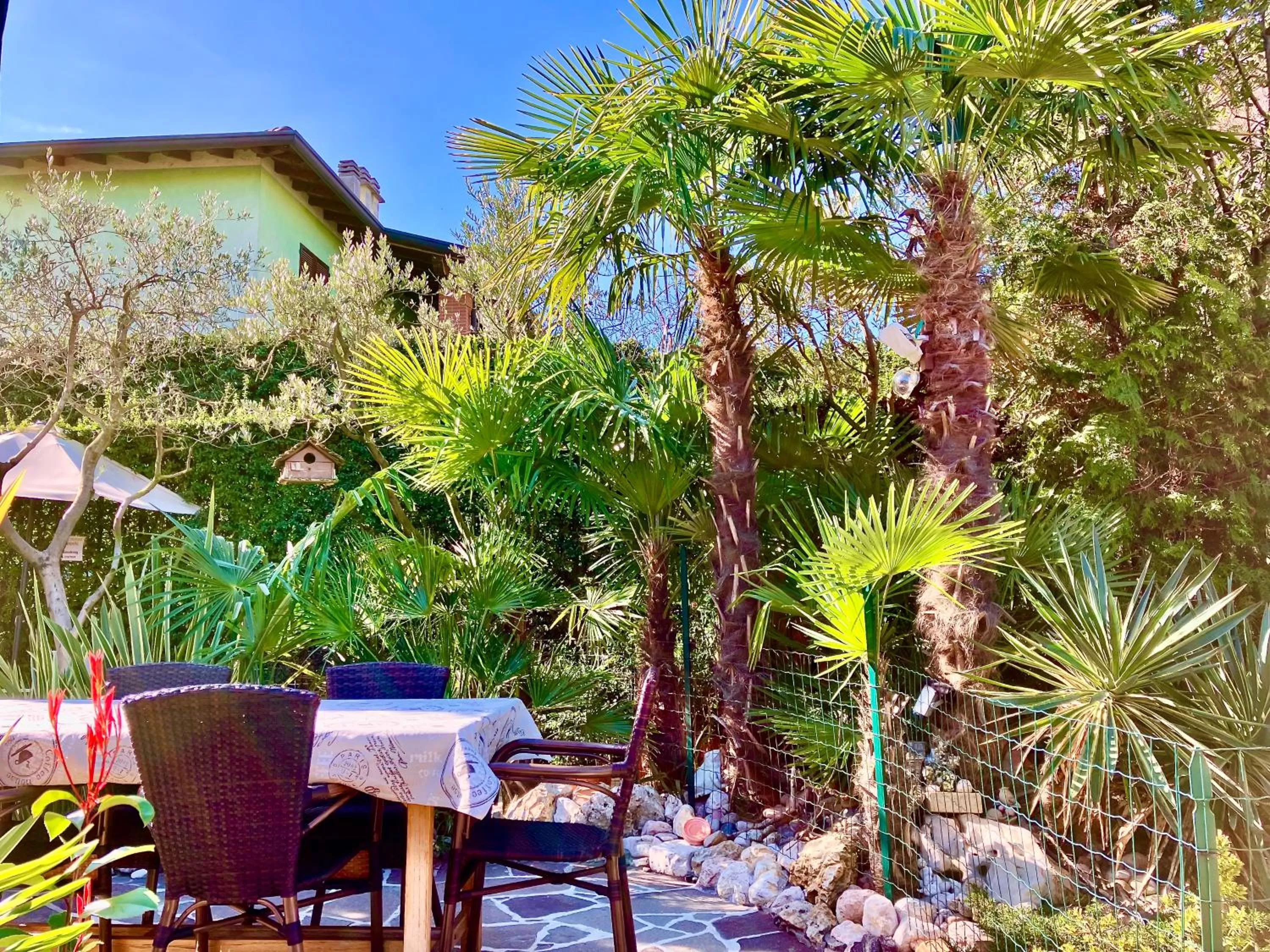 Patio in B&B Desenzano Paradise