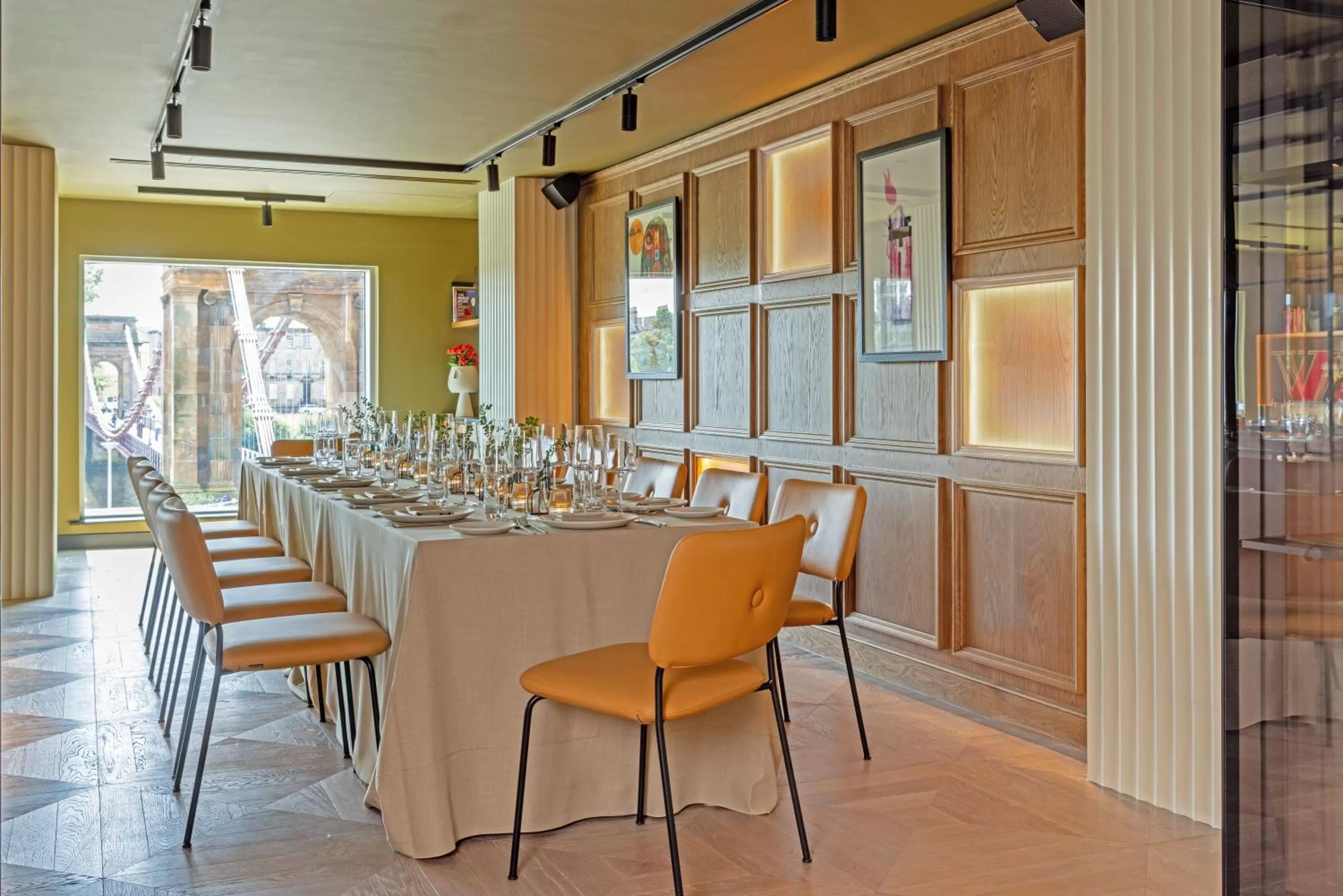 Banquet/Function facilities, Restaurant/Places to Eat in Virgin Hotels Glasgow