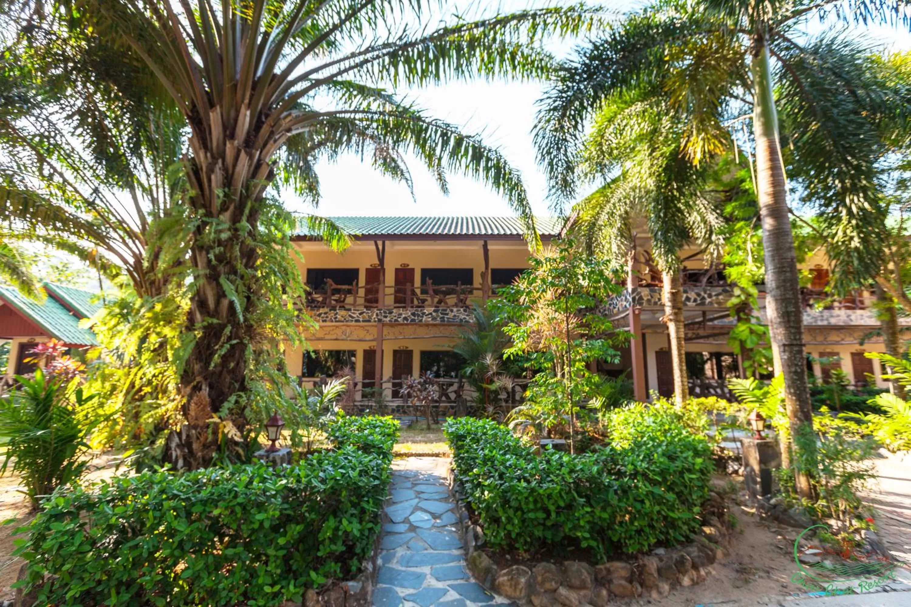 Facade/entrance in Chai Chet Resort Koh Chang