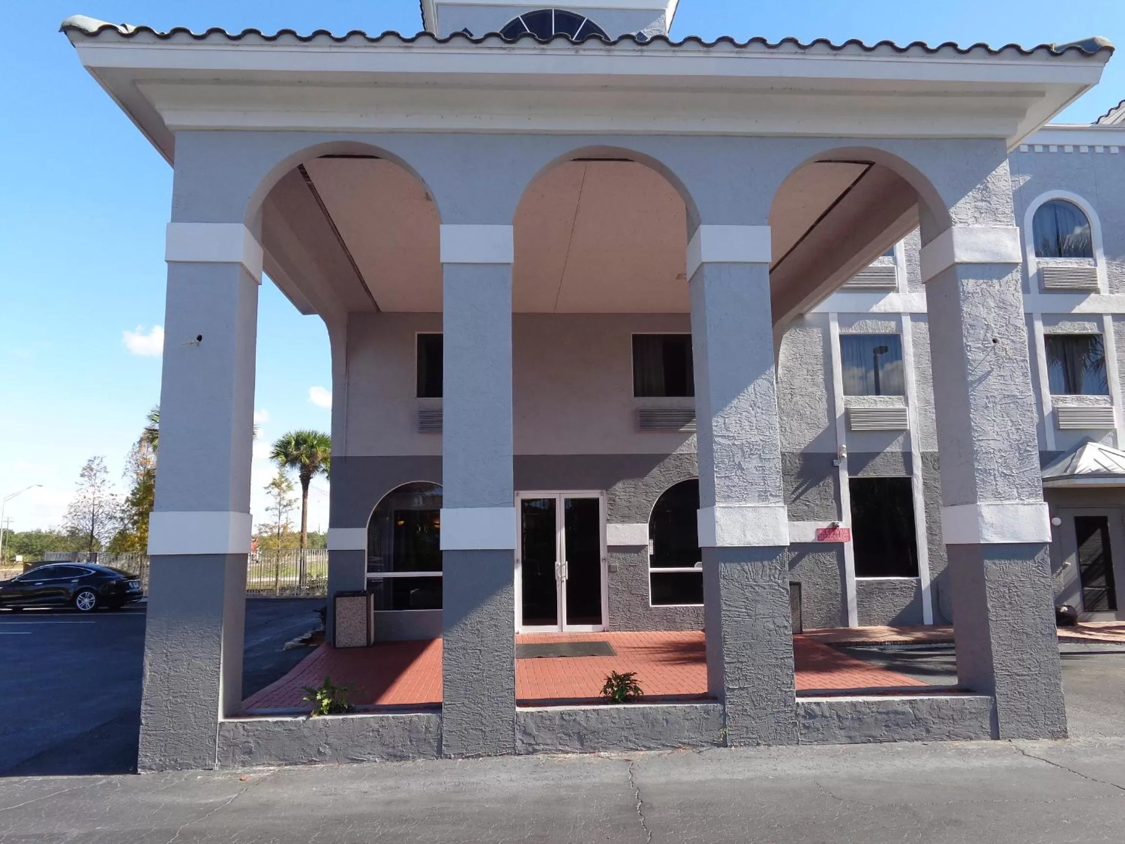 Facade/entrance in Ruskin Inn Tampa-Sun City Center