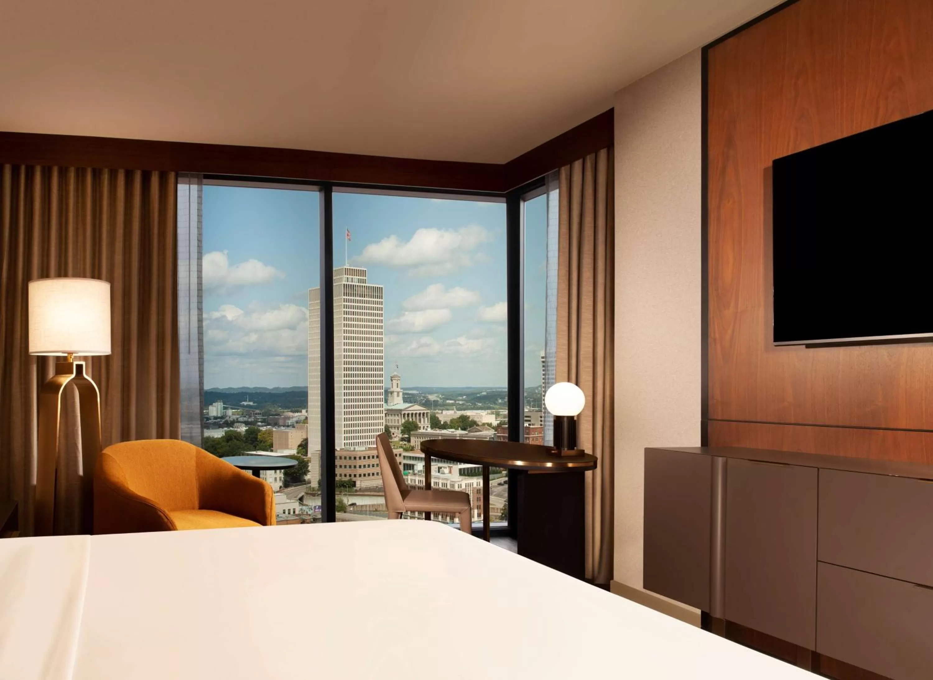 Photo of the whole room, Bed in Grand Hyatt Nashville