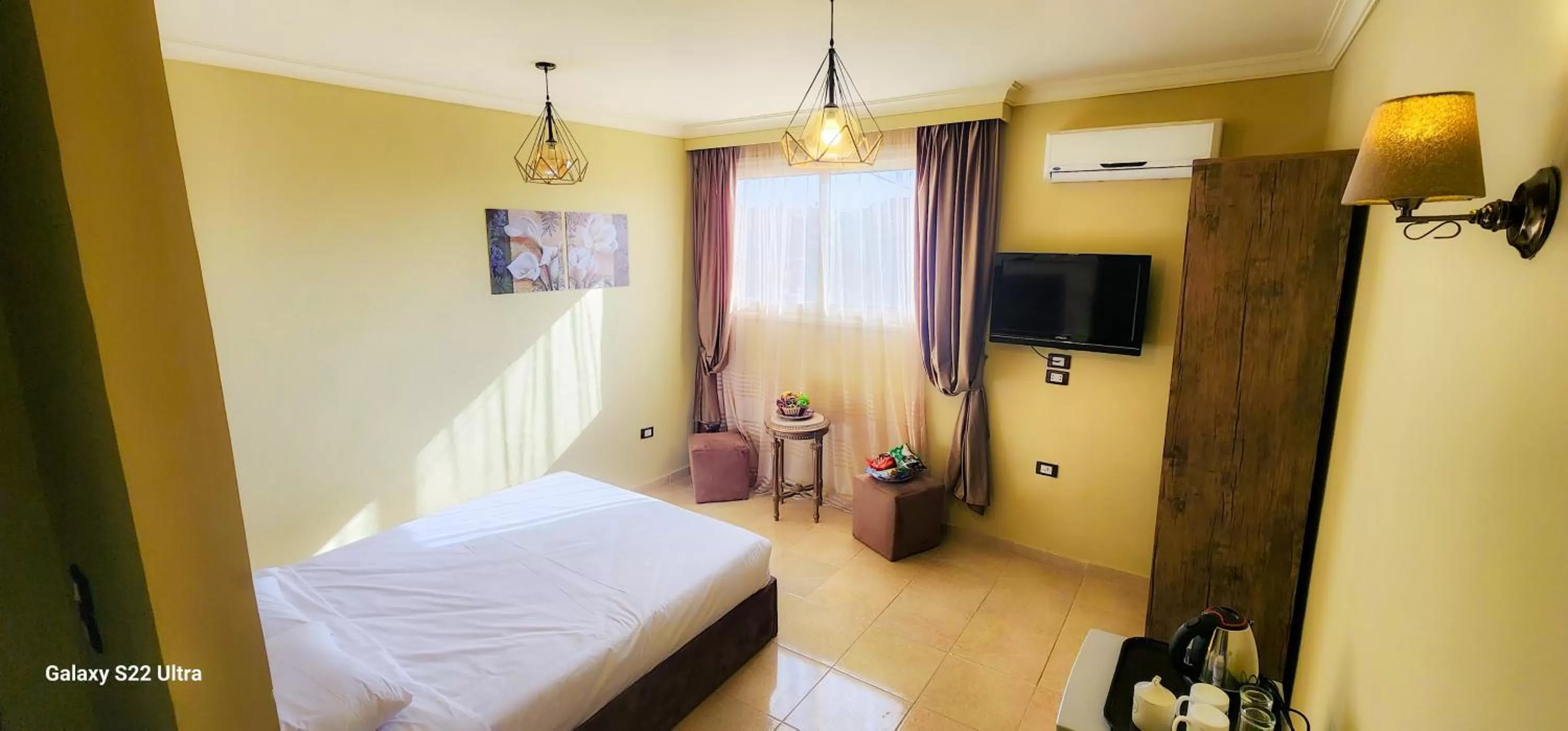 Photo of the whole room, Bed in King Cheops Inn - Pyramid View