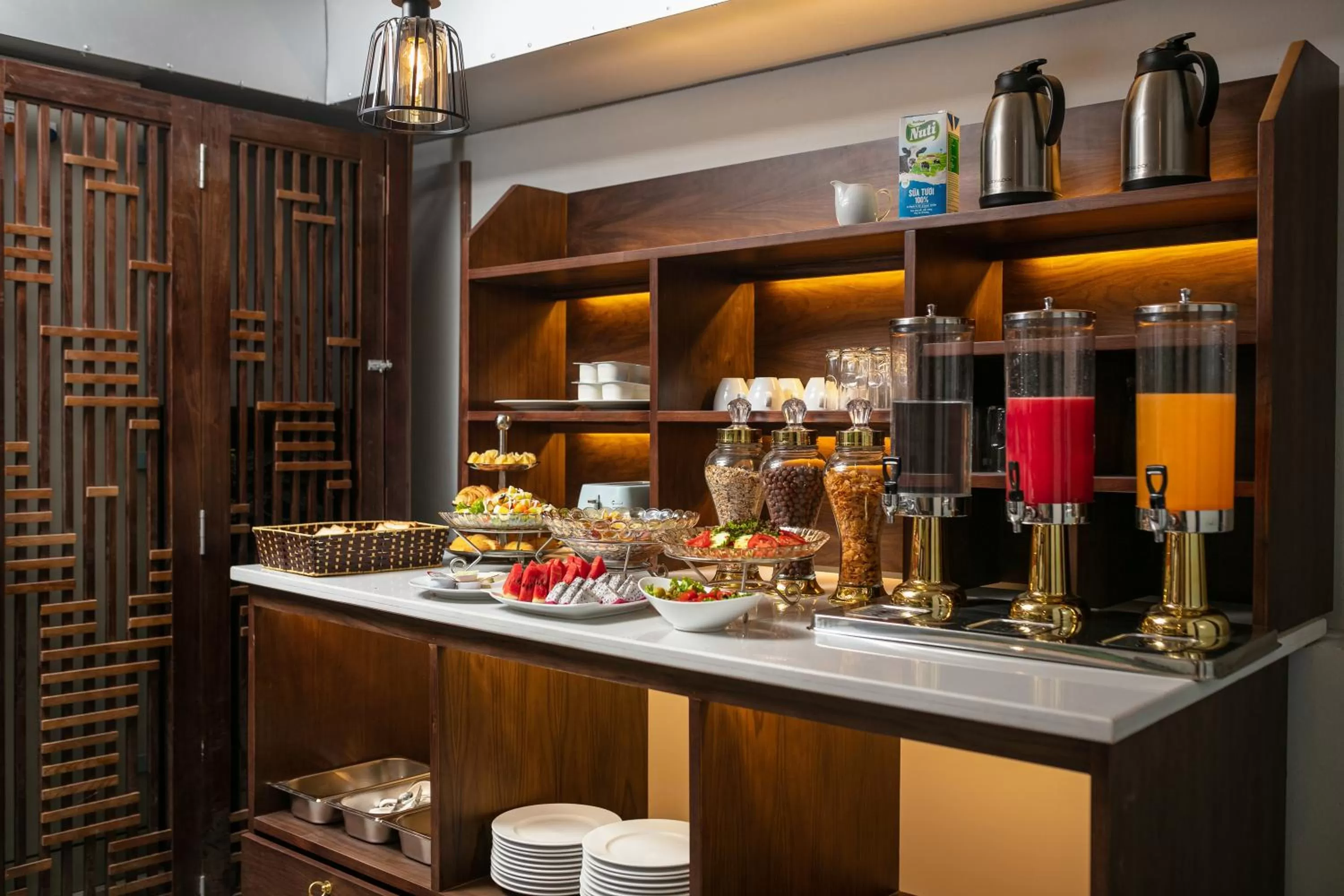 Food and drinks in Hanoi Exclusive Hotel