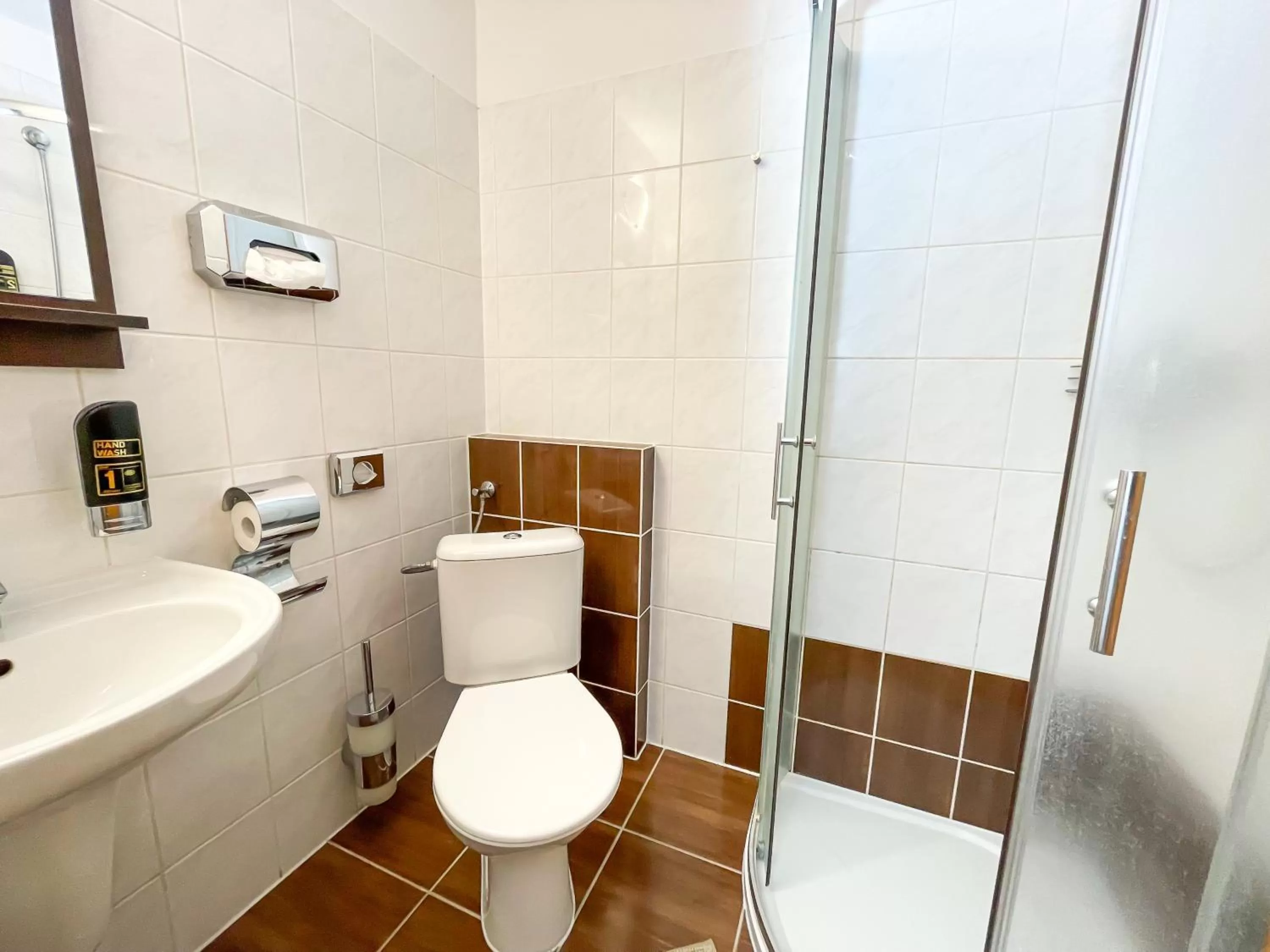 Shower in Hotel Aldo