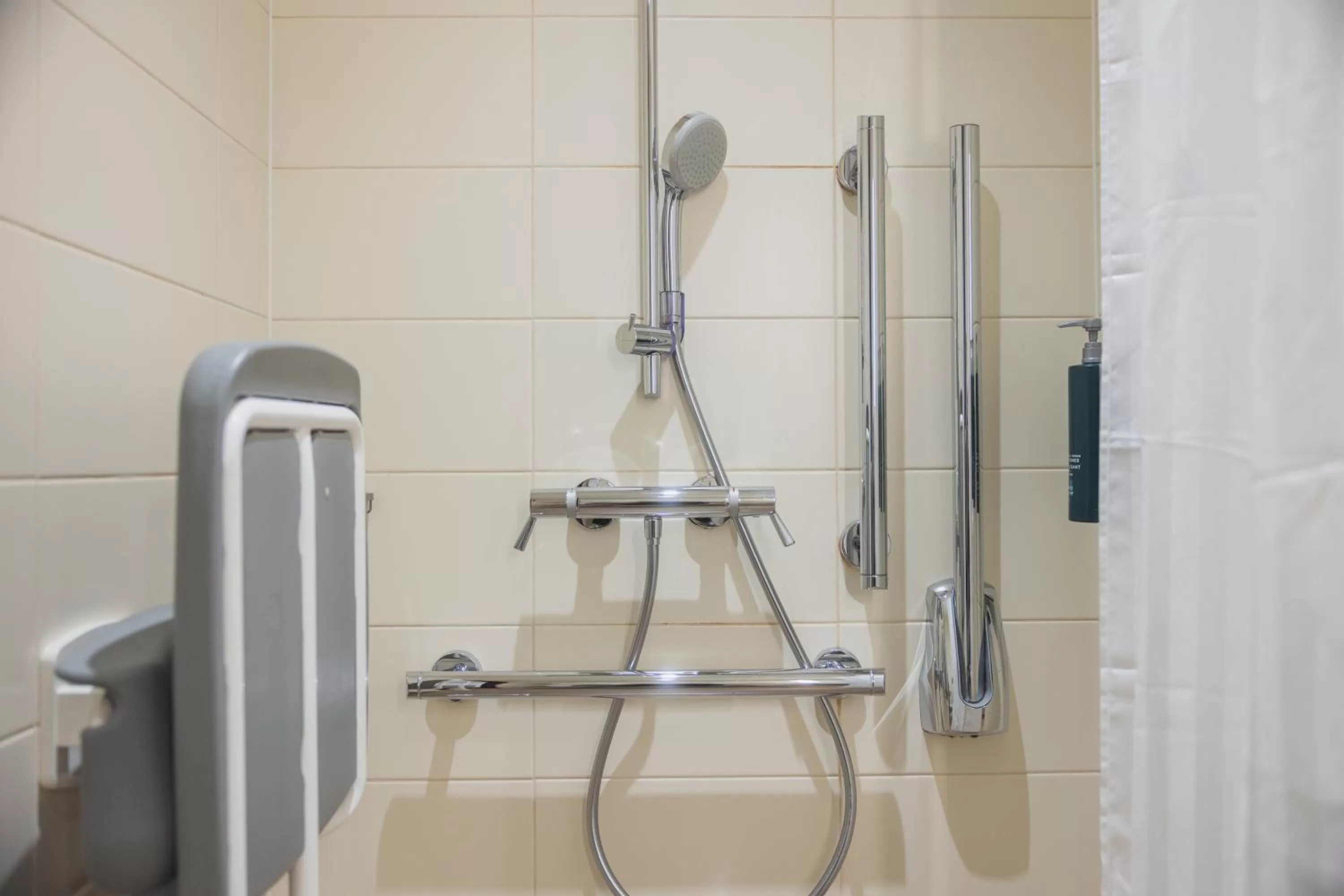 Bedroom in Hilton Garden Inn Birmingham Airport Uk