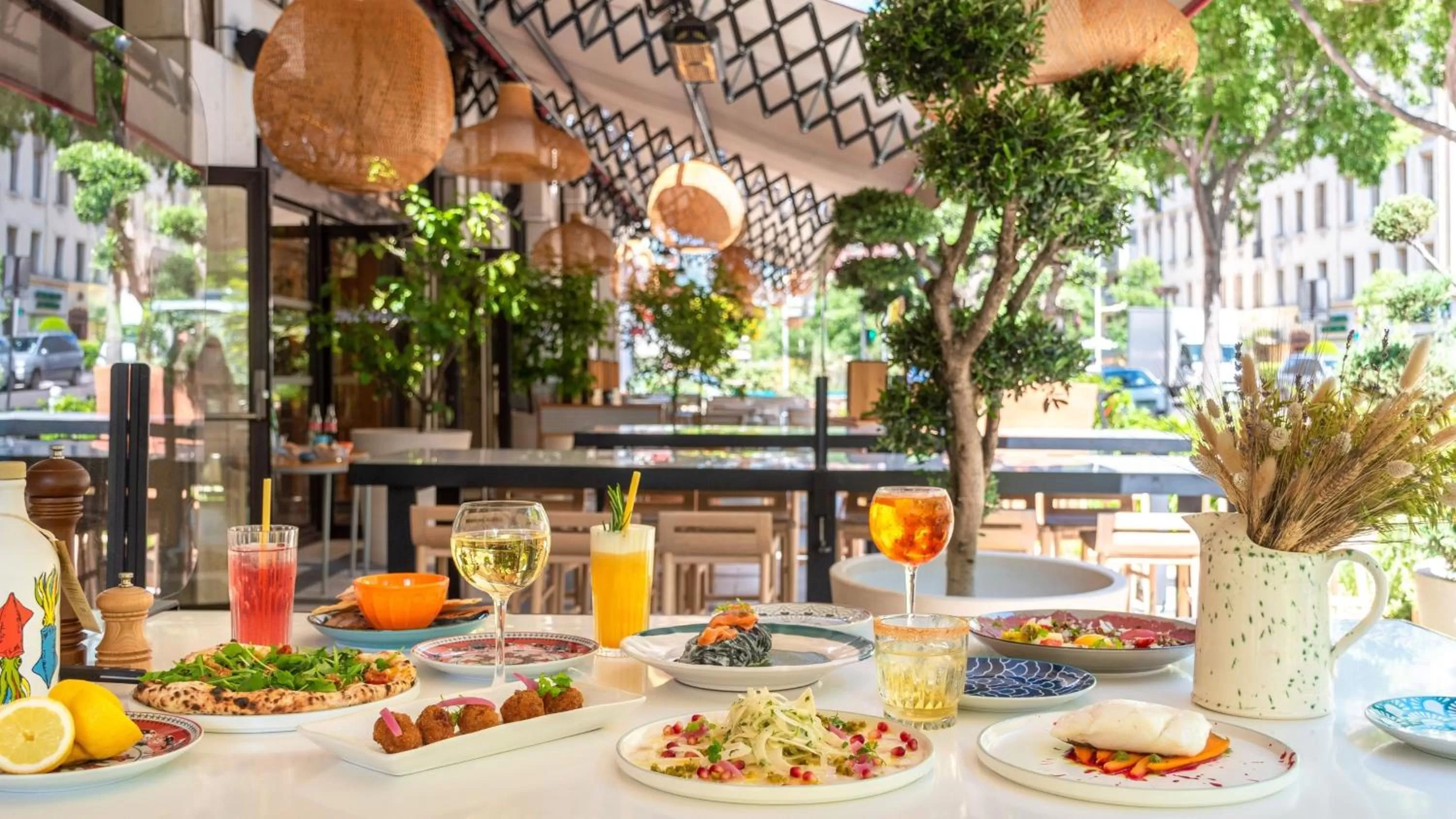 Restaurant/places to eat in Holiday Inn Nice by IHG