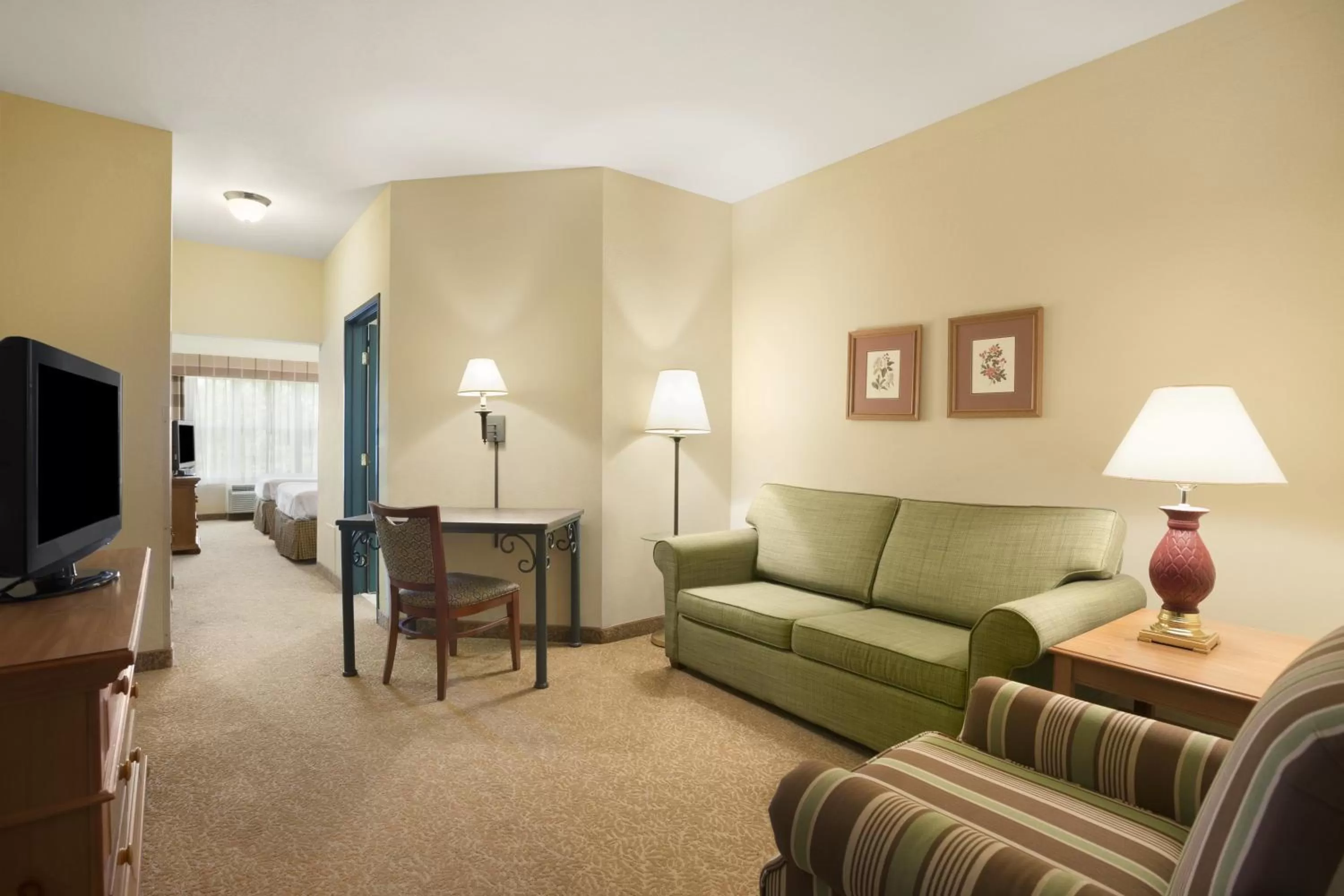 Day in Country Inn & Suites by Radisson, Beckley, WV