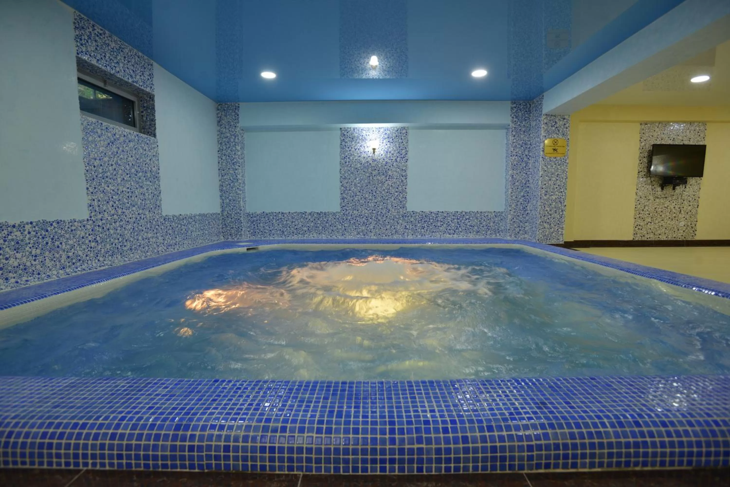 Swimming pool in Gloria Hotel