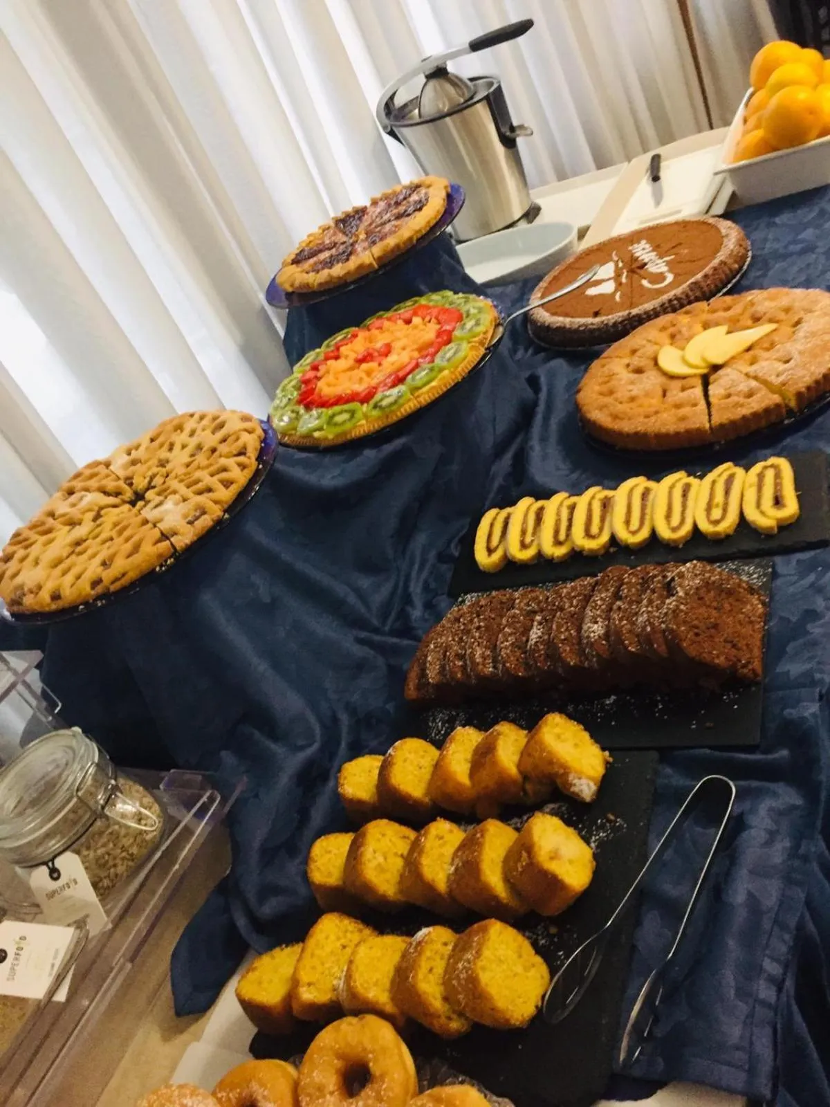 Food and drinks in Hotel Cimarosa