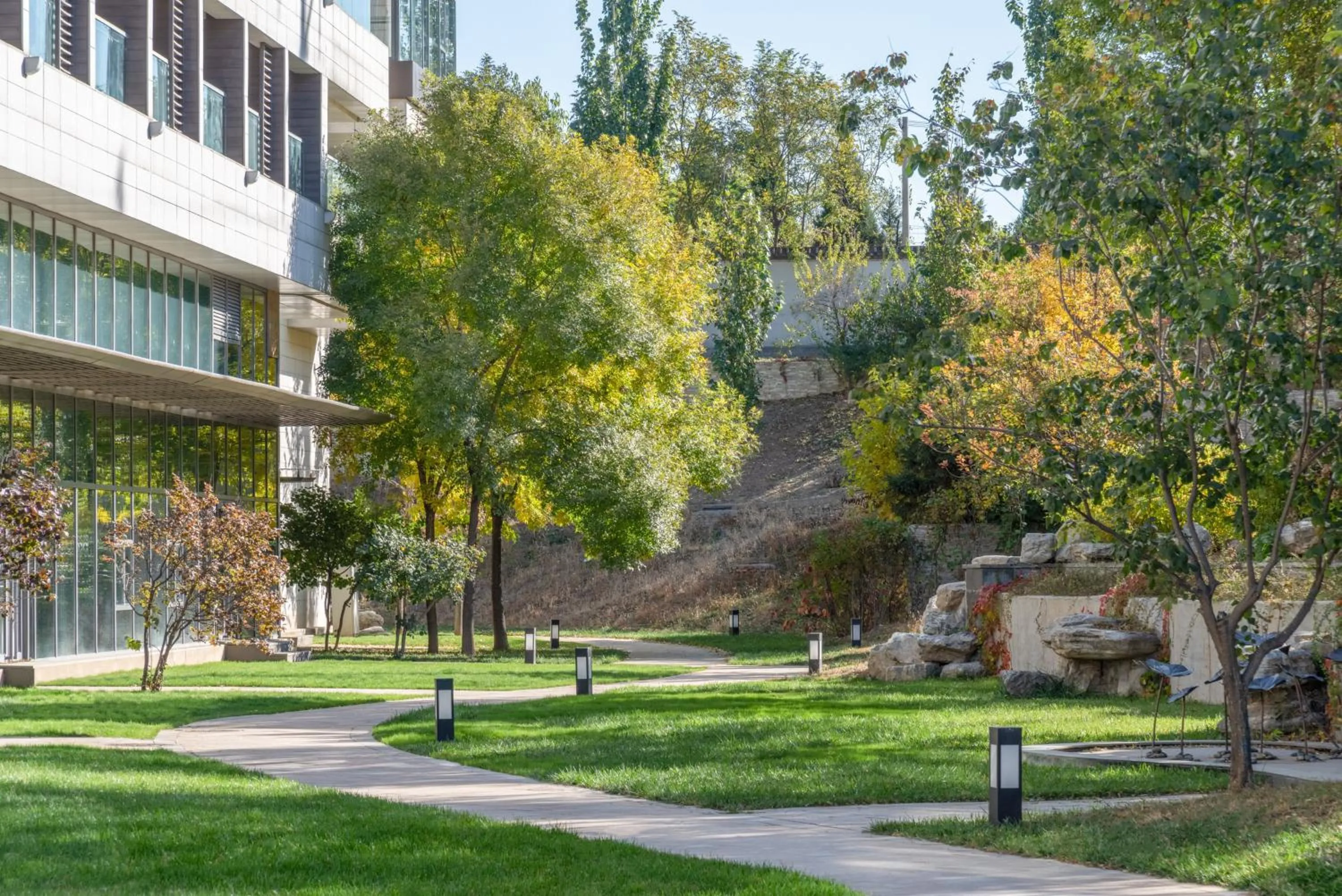 Lobby or reception in Holiday Inn Beijing Shijingshan Parkview by IHG