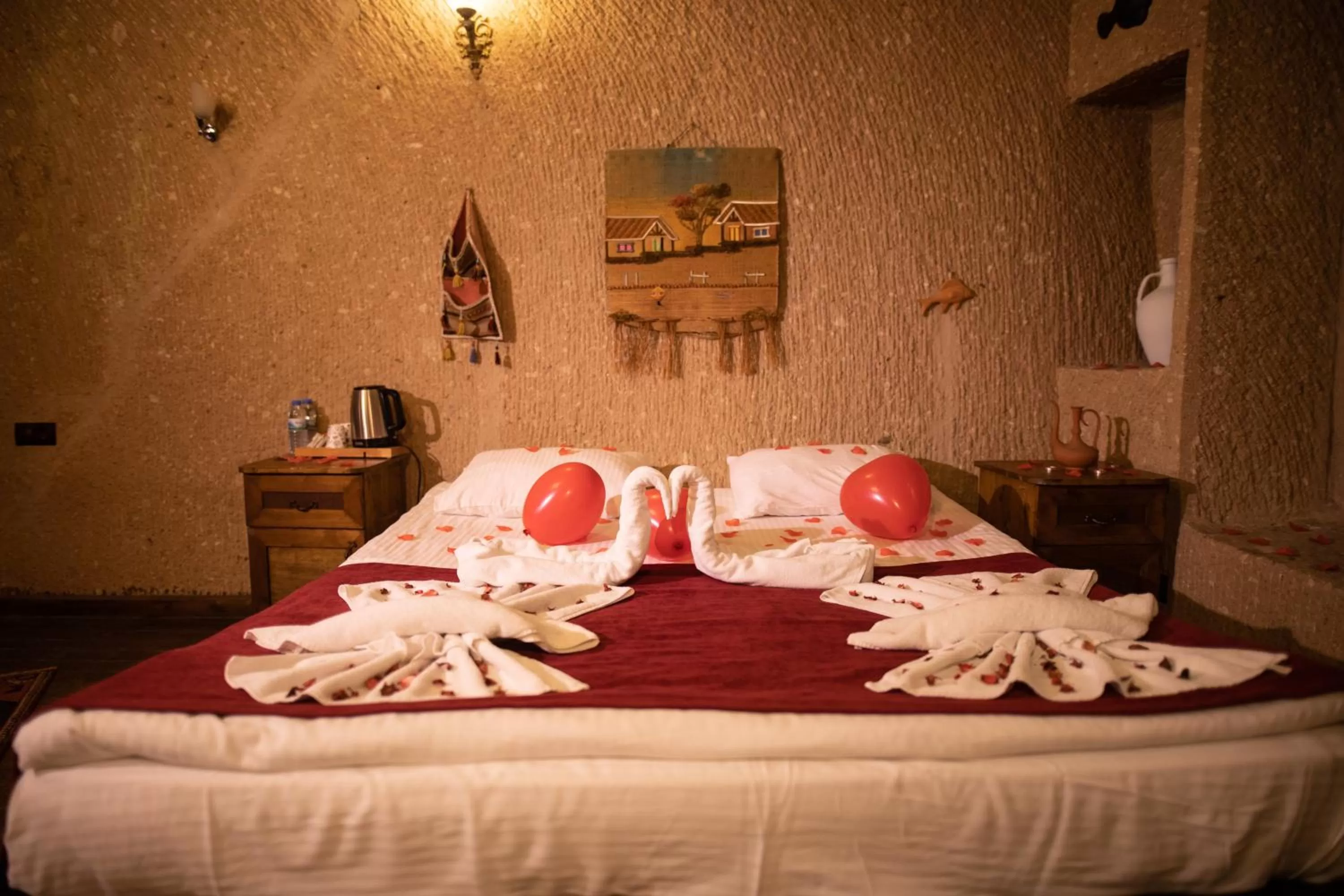 Bed in 7 Oda Kapadokya Cave Hotel