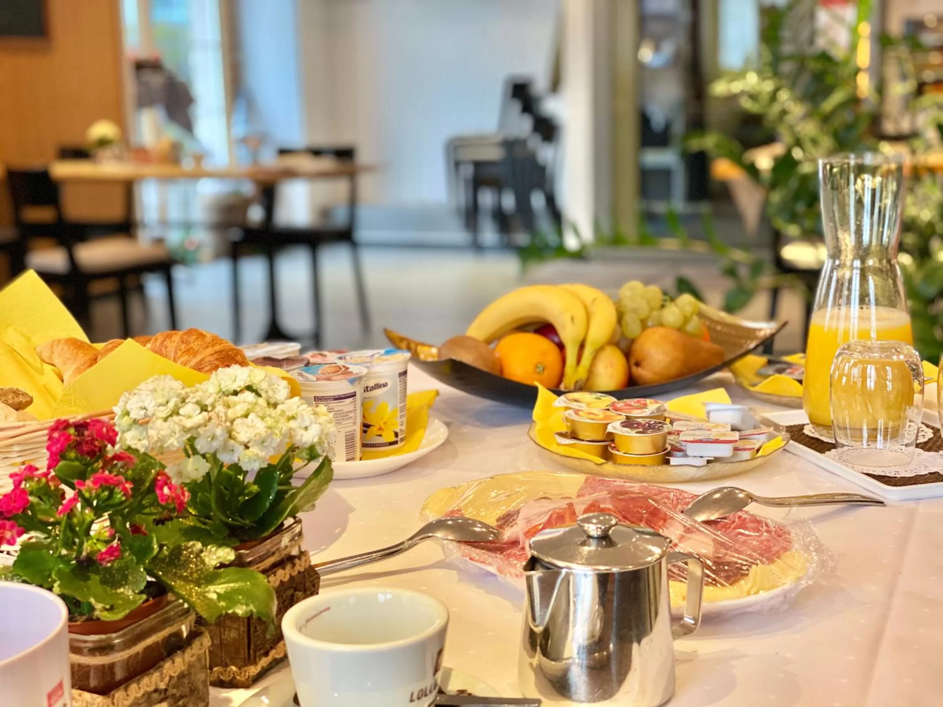 Breakfast in Hotel Hirschen Hinwil