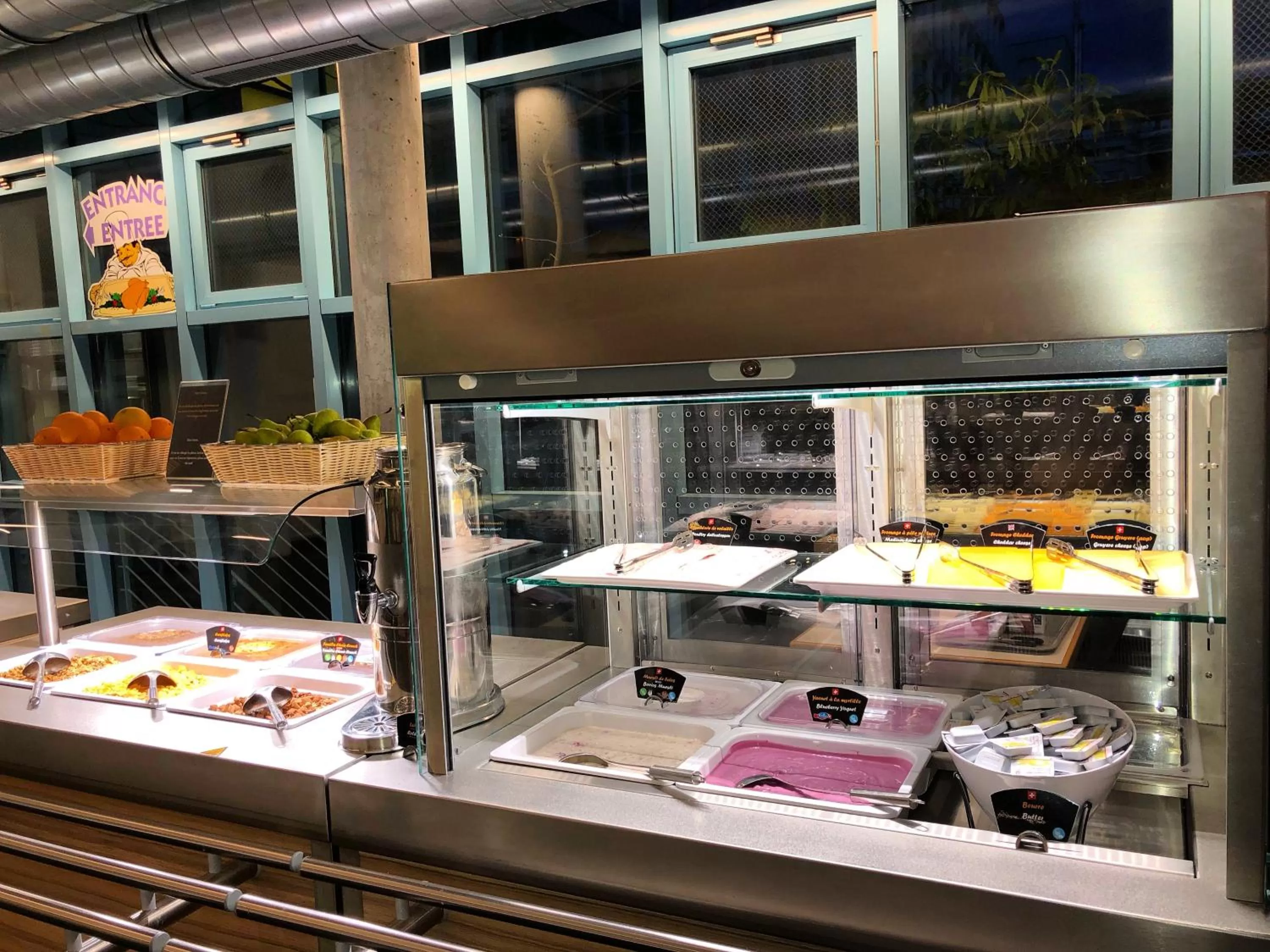 Breakfast in Geneva Hostel