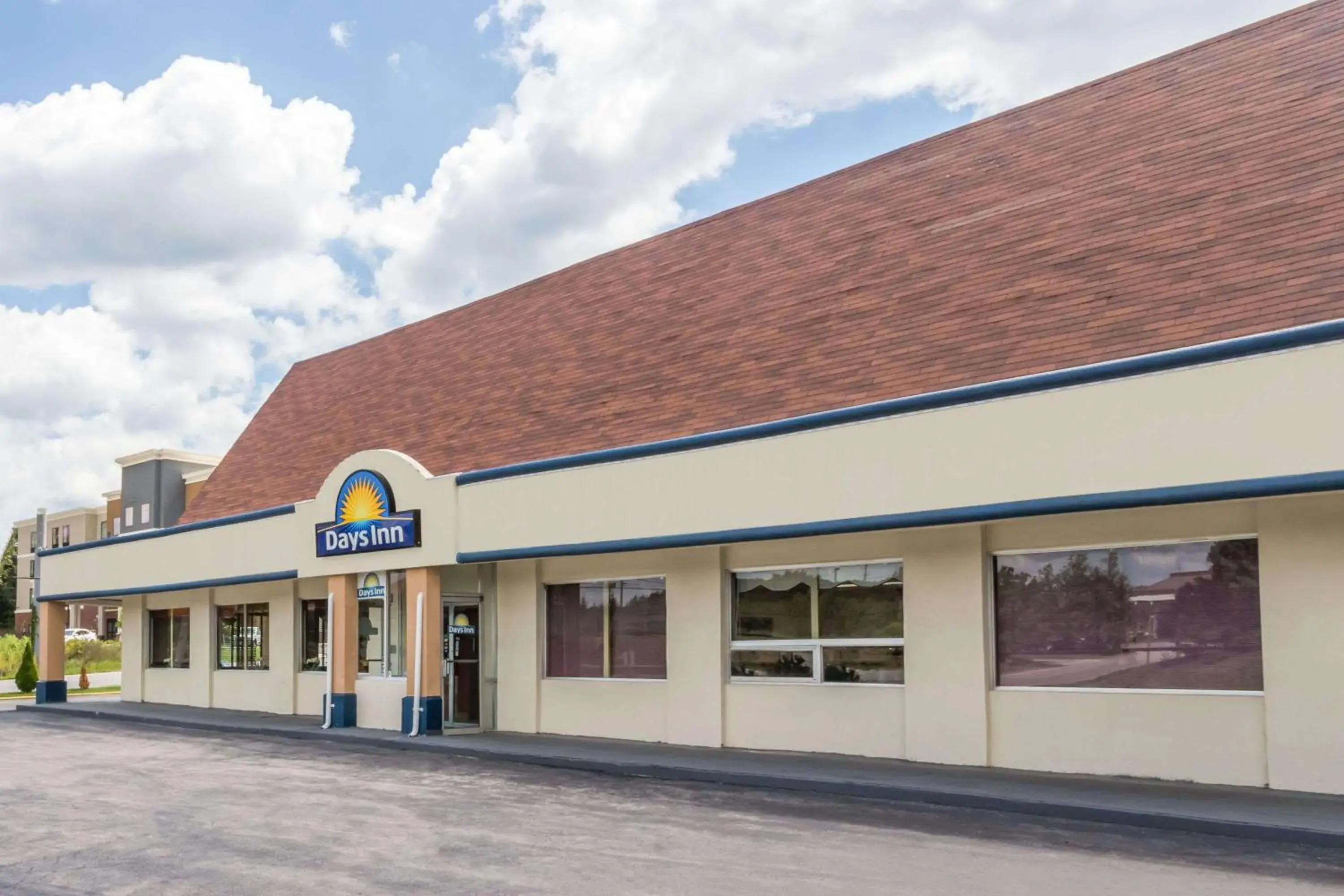 Property building in Days Inn by Wyndham Christiansburg Property building in Days Inn by Wyndham Christiansburg