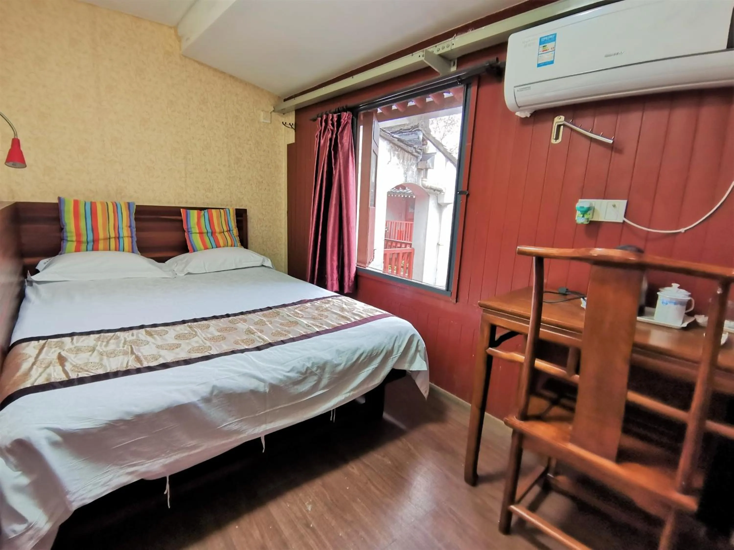 Standard Queen Room in Shaoxing Luxun Native Place International Youth Hostel