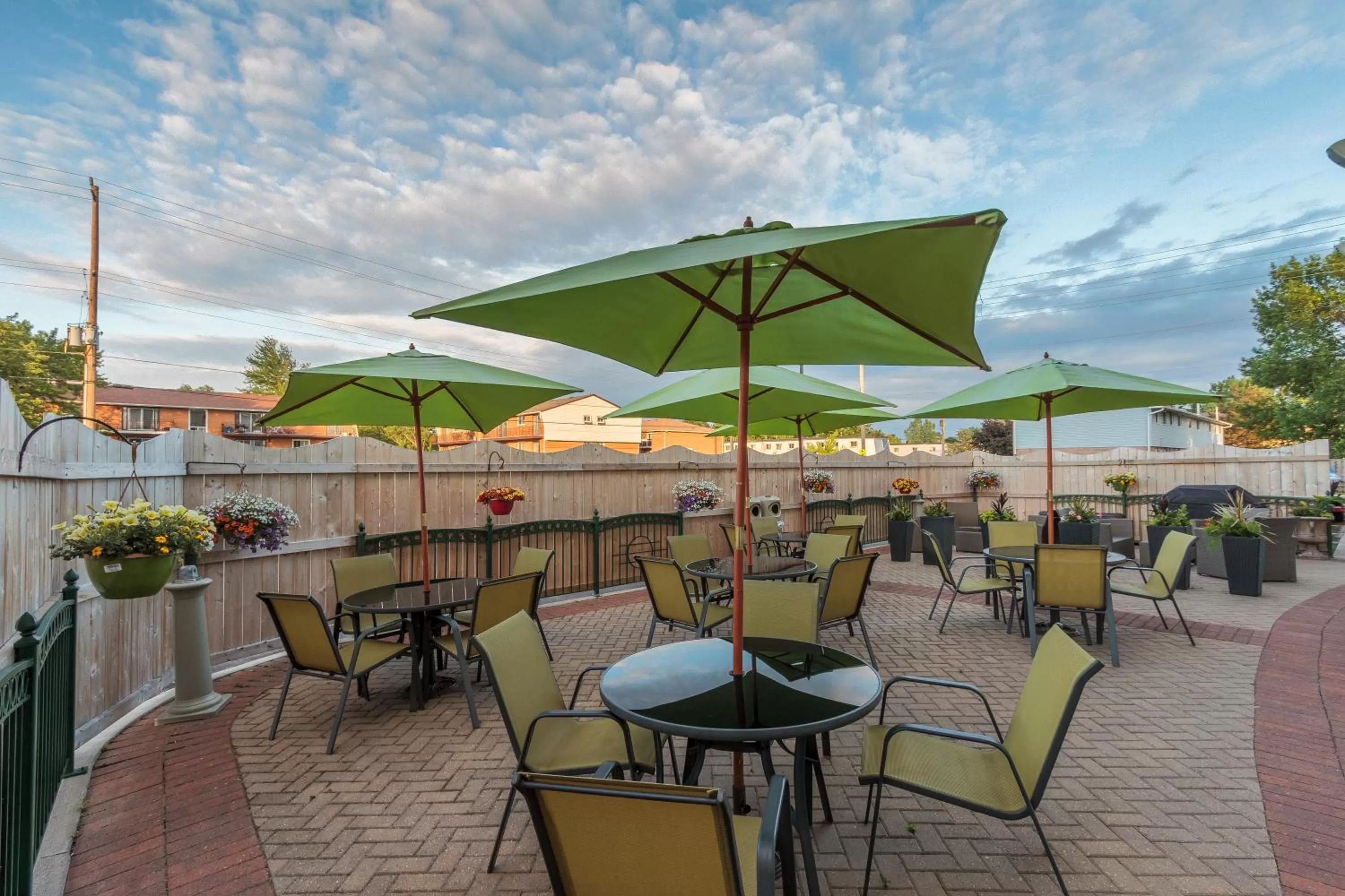 Patio in Holiday Inn Express & Suites - Belleville by IHG