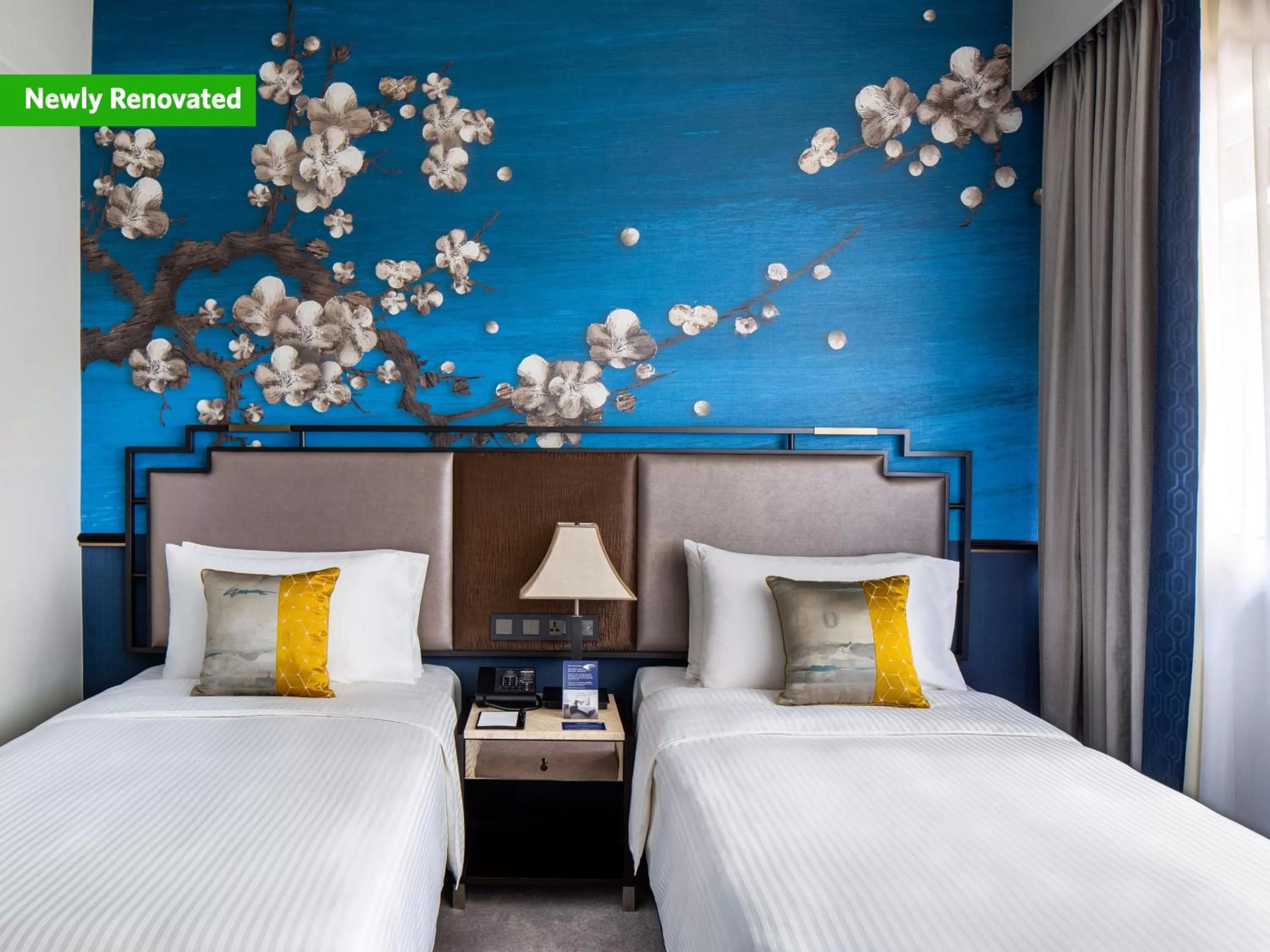 Bed in Copthorne King's Hotel Singapore