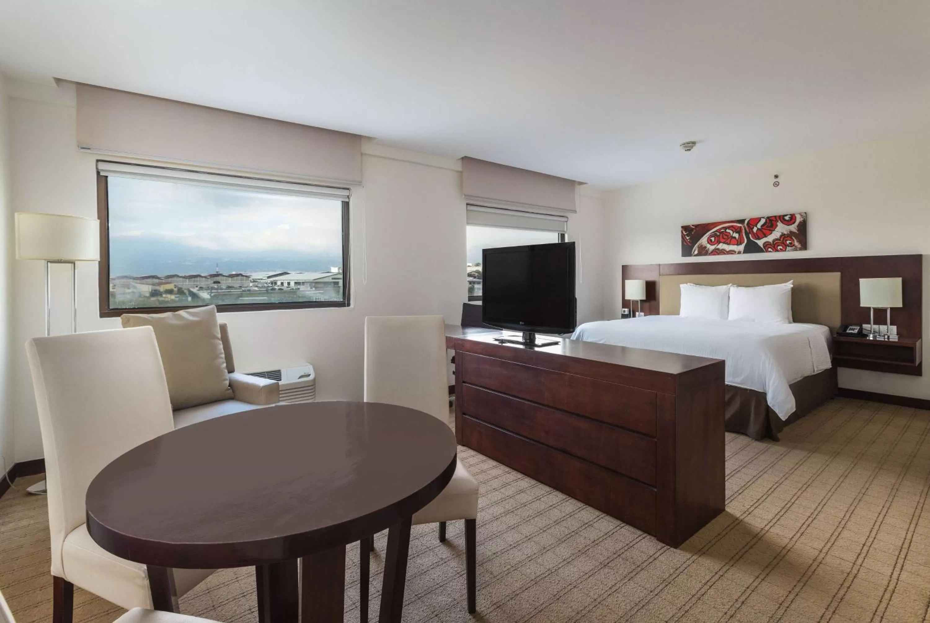 Photo of the whole room, Bed in Wyndham Garden San Jose Escazu, Costa Rica