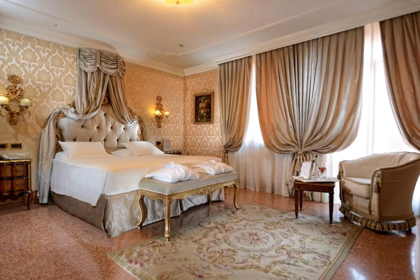 Deluxe Double or Twin Room in Hotel Ai Reali - Small Luxury Hotels of the World