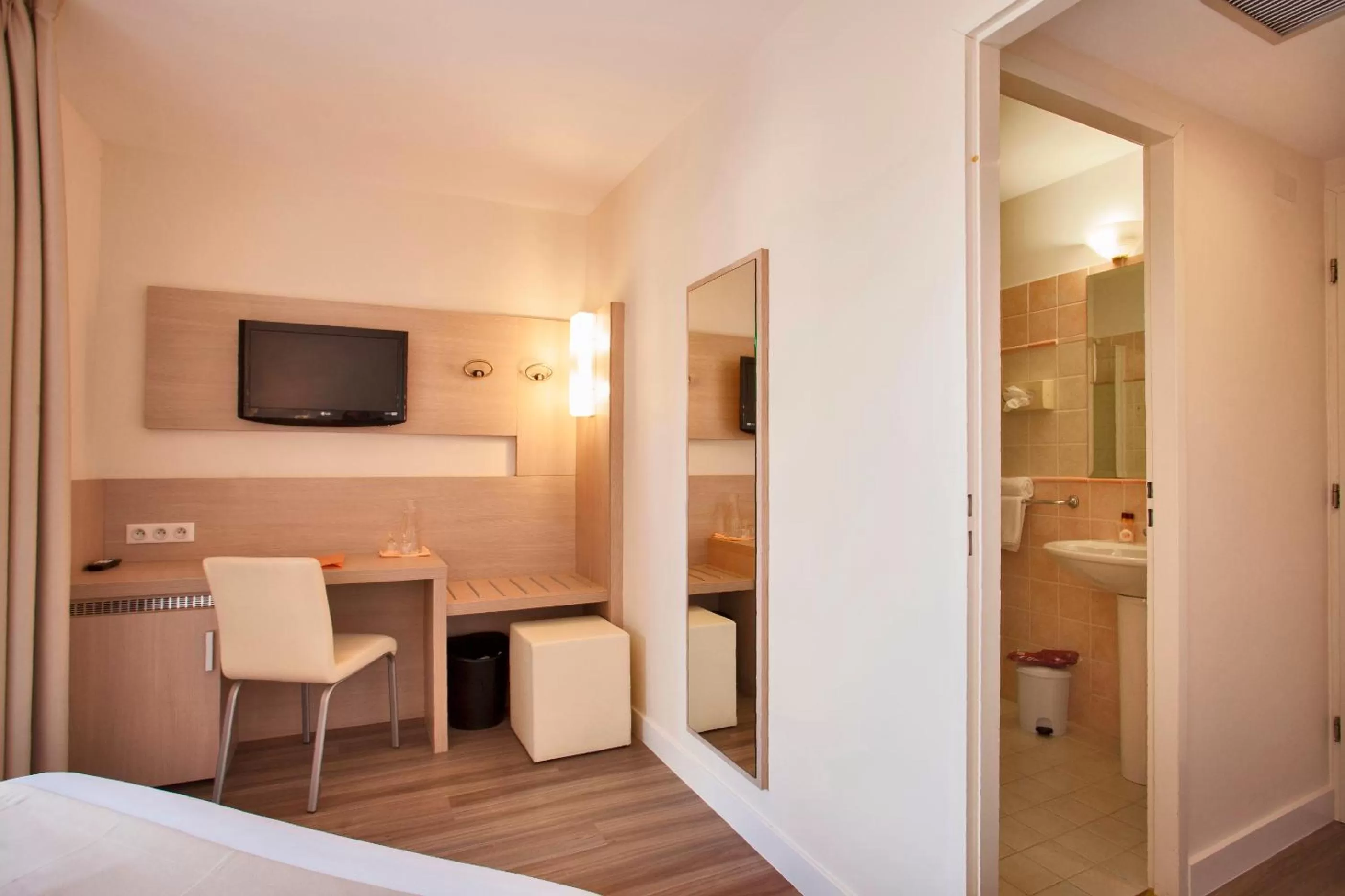 TV and multimedia, Bed in Chez Walter