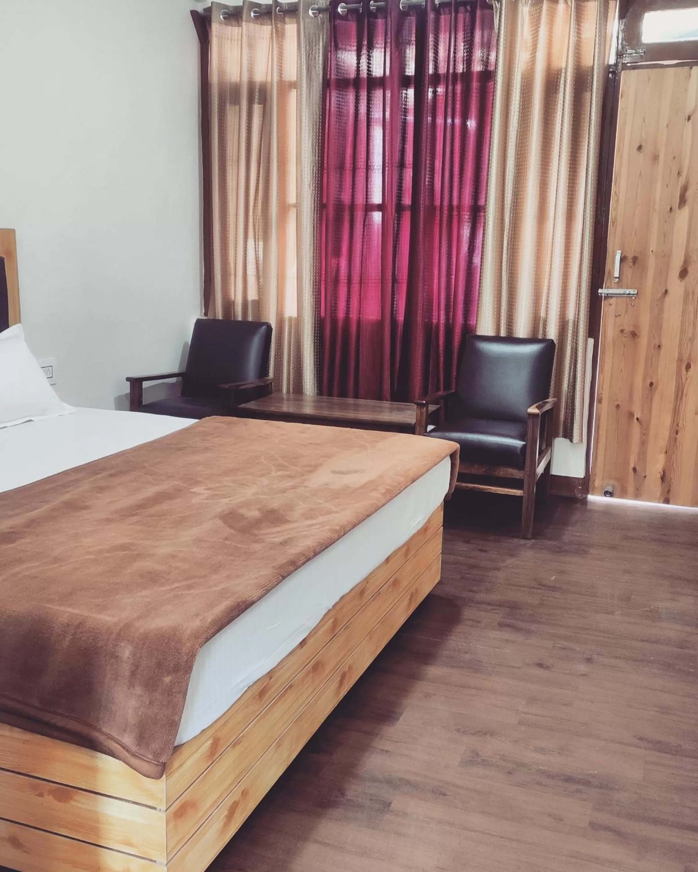 Bedroom in The Prasher Lodge Mall Road Manali