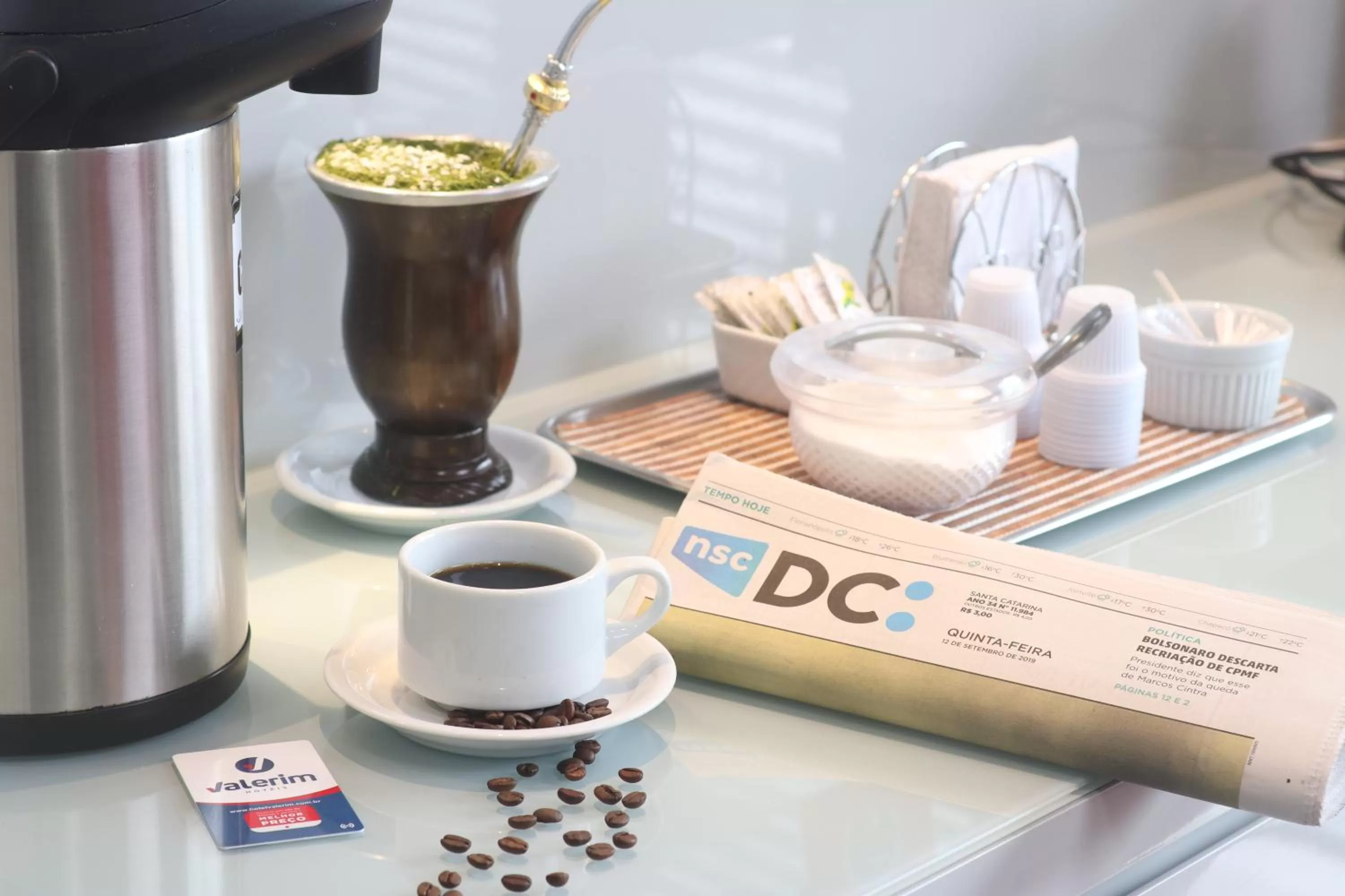Coffee/tea facilities in Hotel Valerim Itajaí / Navegantes