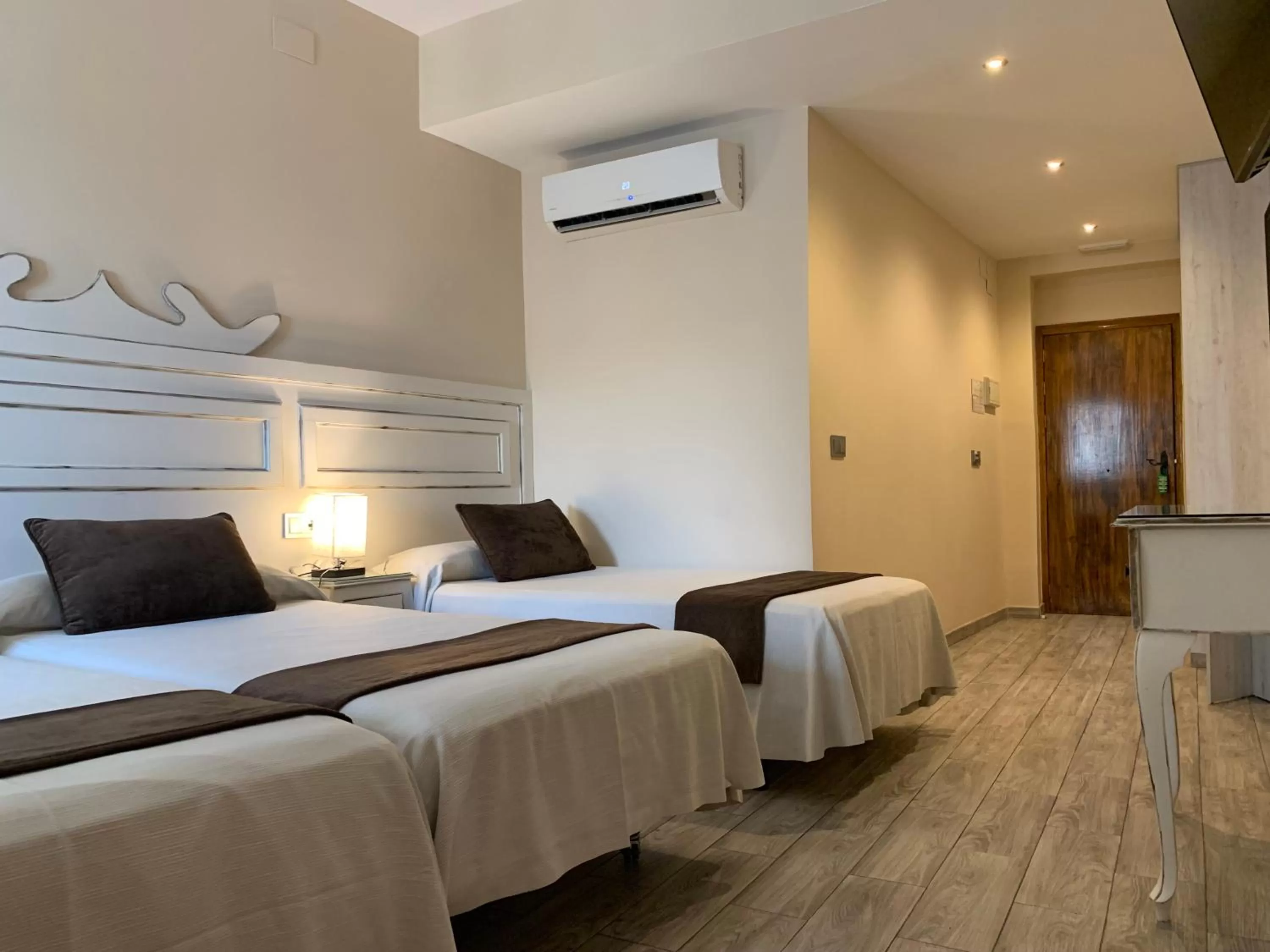 Photo of the whole room, Bed in Hotel Casa Museo de la Mezquita