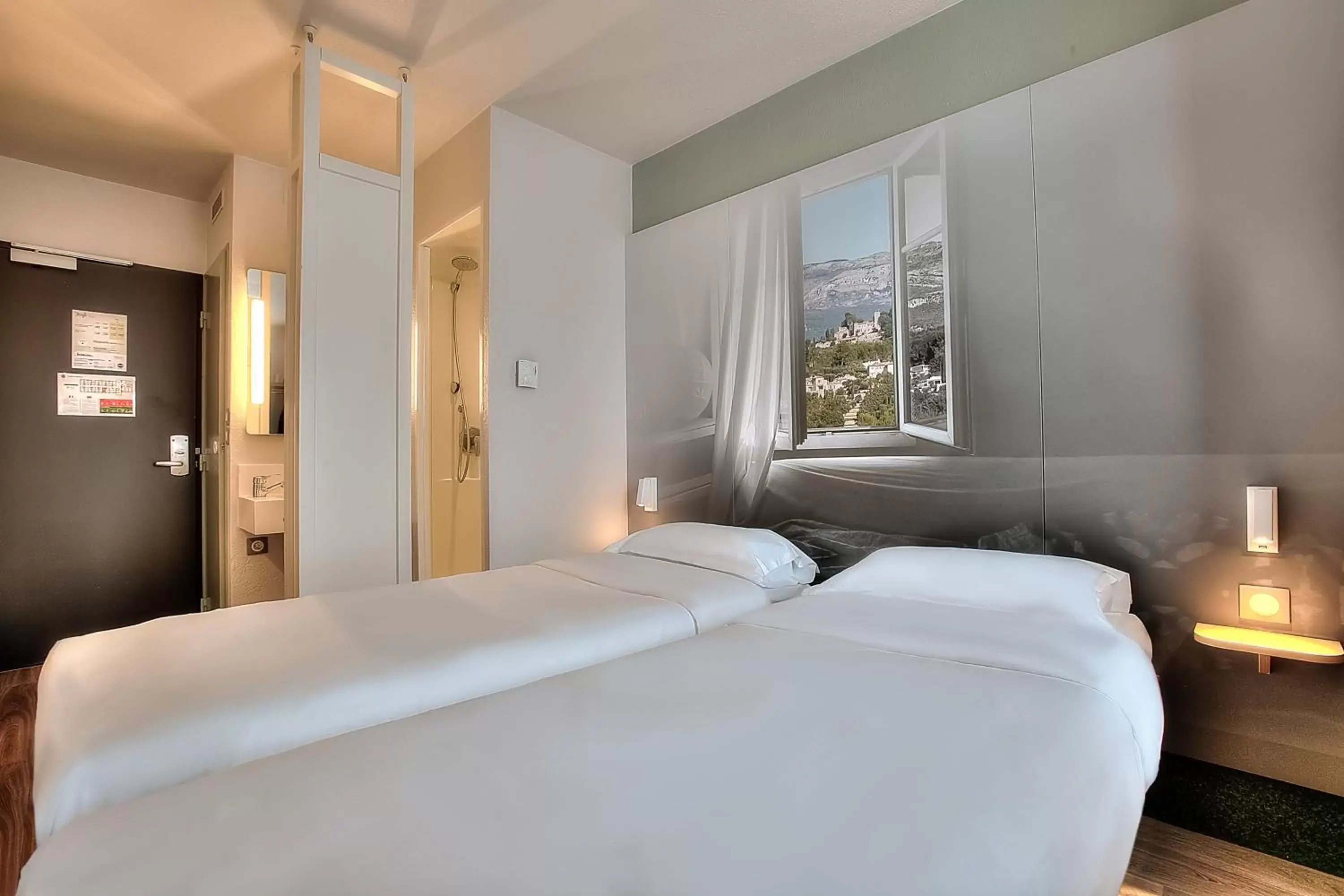 Classic Twin Room in B&B HOTEL Antibes Sophia Antipolis Classic Twin Room in B&B HOTEL Antibes Sophia Antipolis