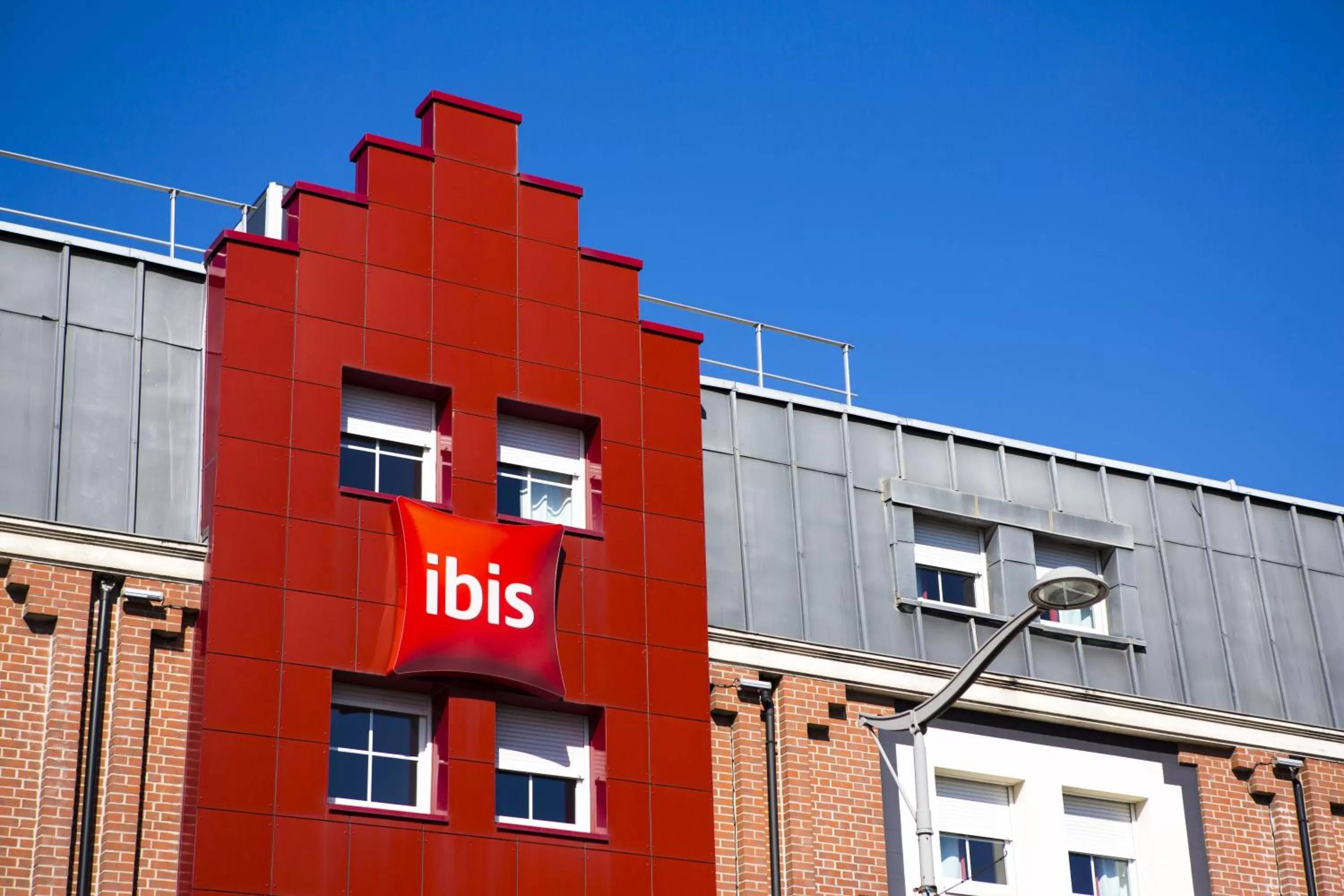 Facade/entrance in ibis Lille Lomme Centre