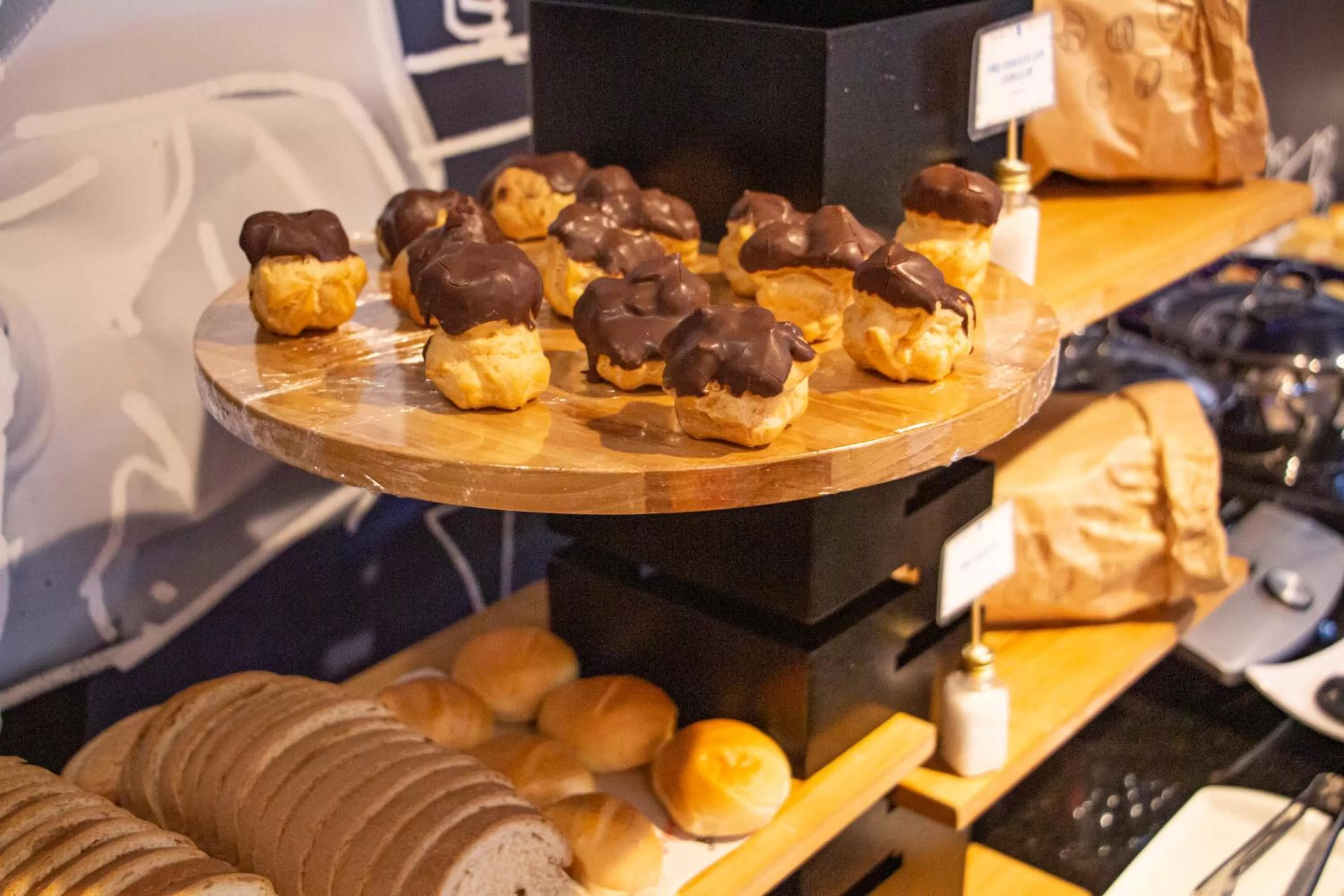 Food and drinks in ibis budget Curitiba Aeroporto