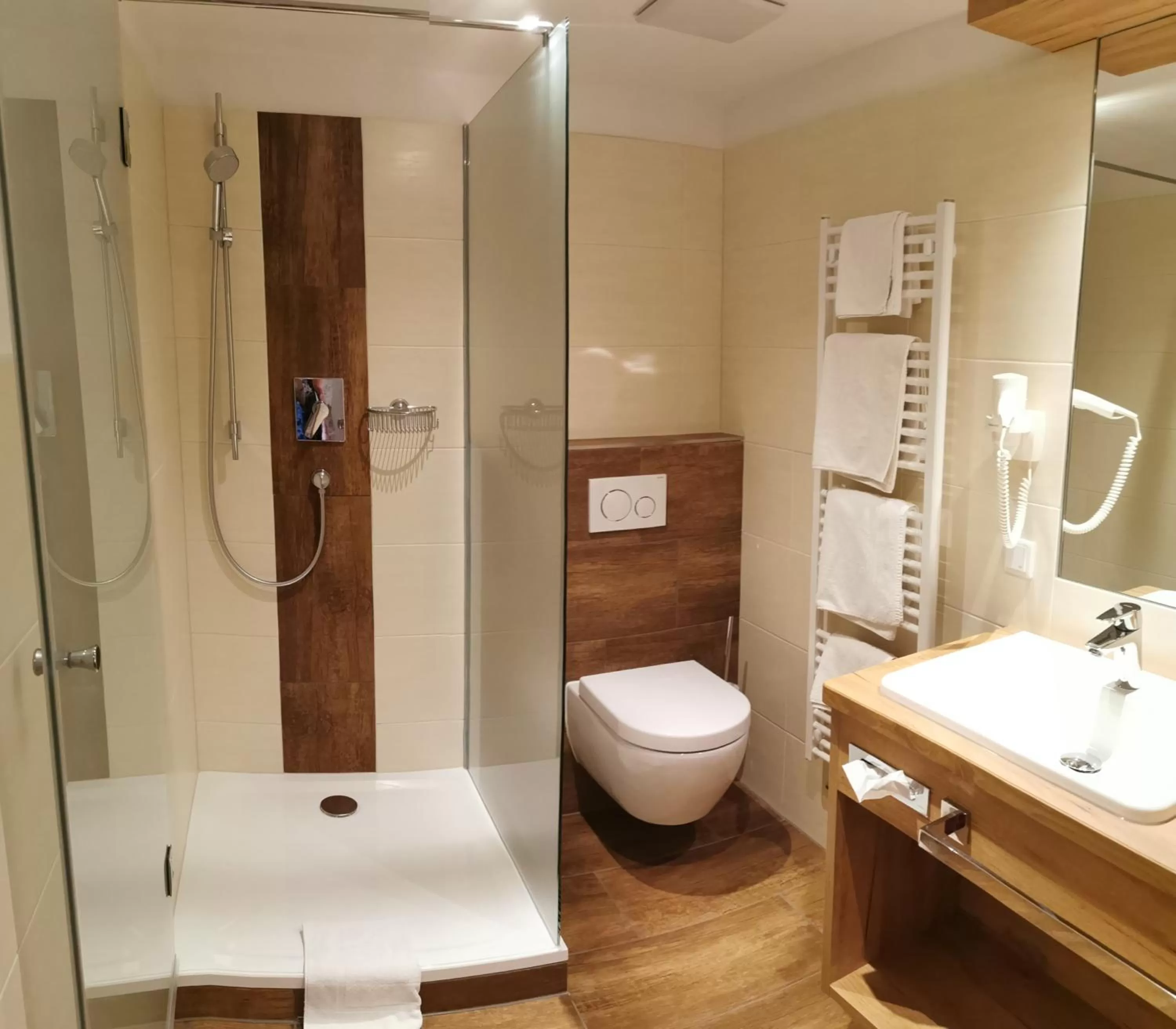 Bathroom in Panorama Hotel Gasthof Leidingerhof