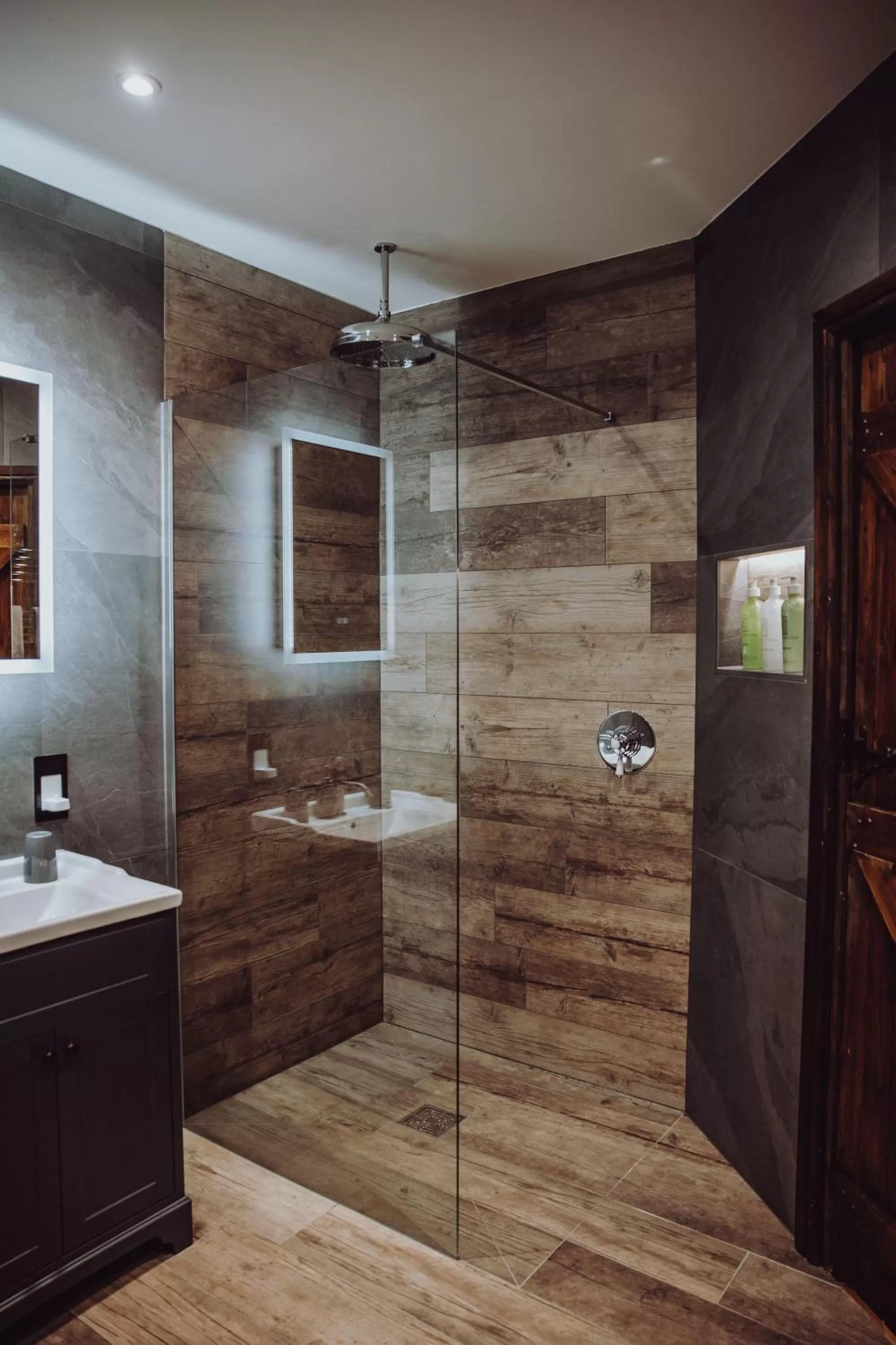 Bathroom in South Causey Inn